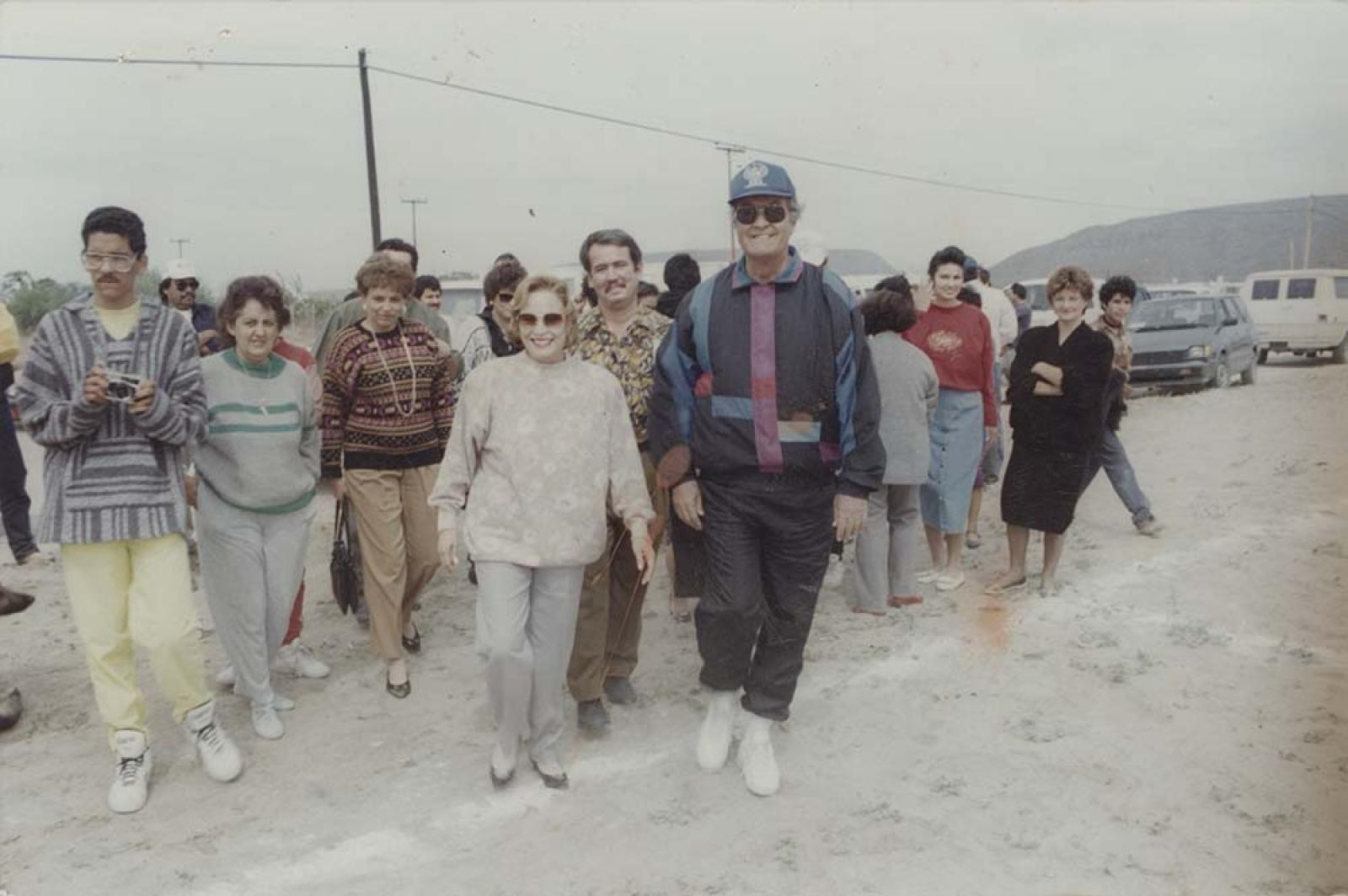 Conchita de Mercado visita instalaciones deportivas en Fraccionamiento Las Fuentes.