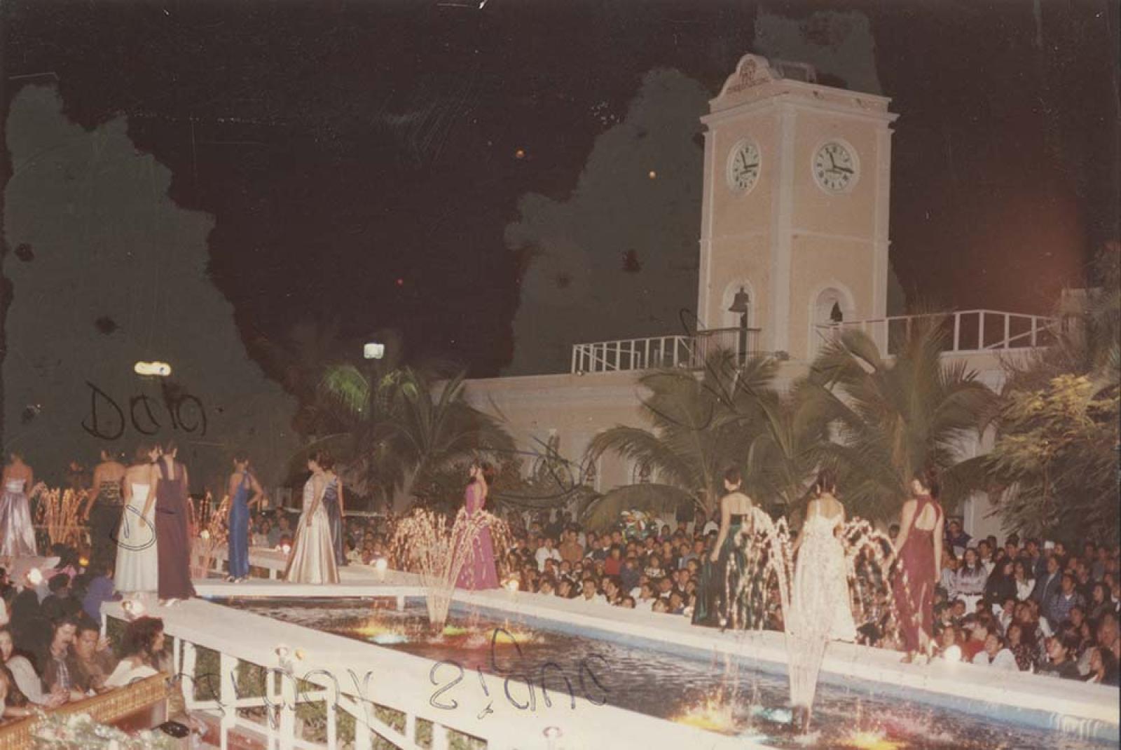 Concurso de belleza en San José del Cabo.