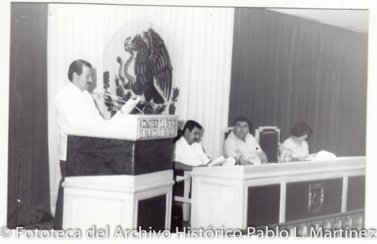 Congreso del Estado de Baja California Sur, en sesión.
