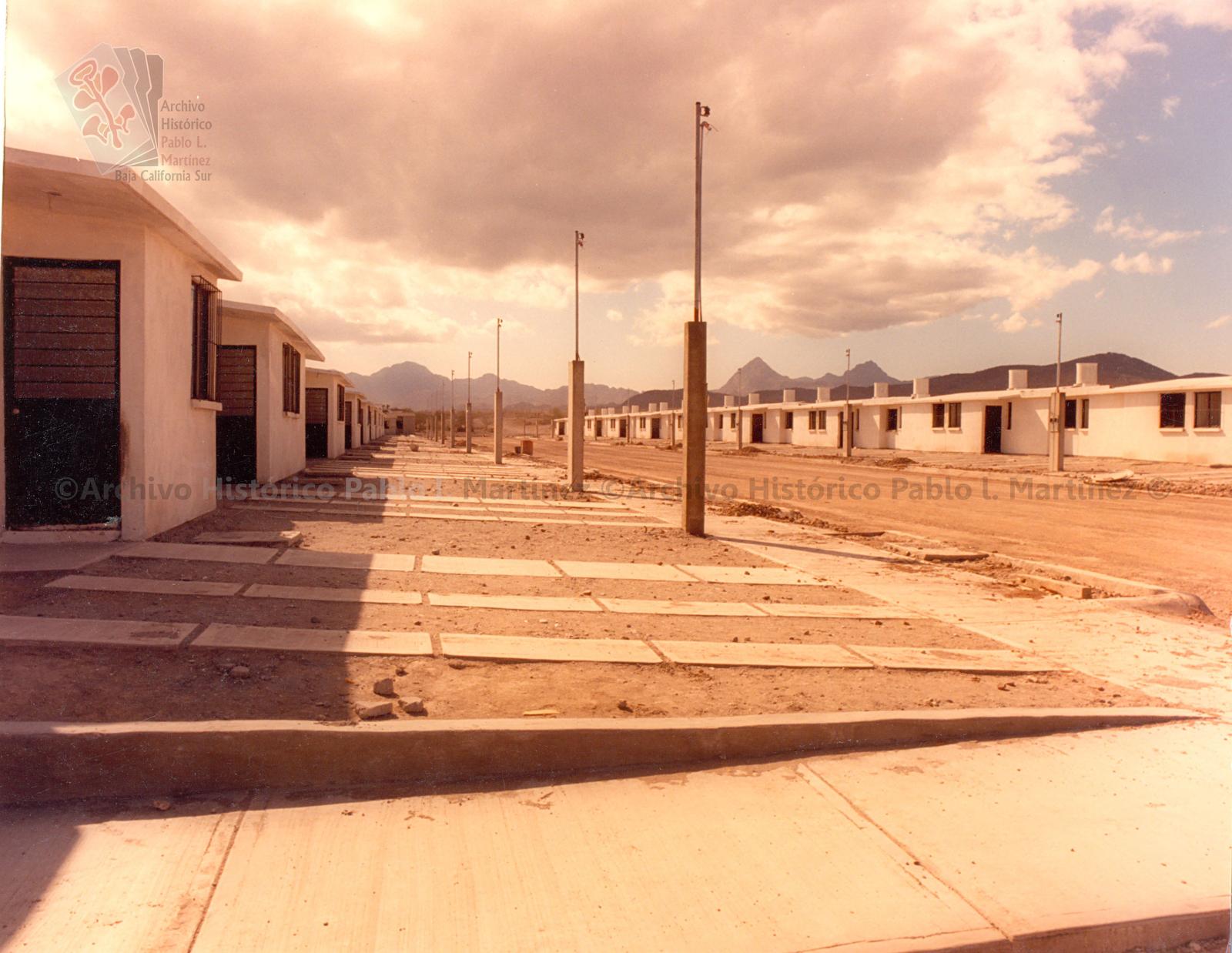 Conjunto habitacional recién construido en Loreto, Baja California Sur.