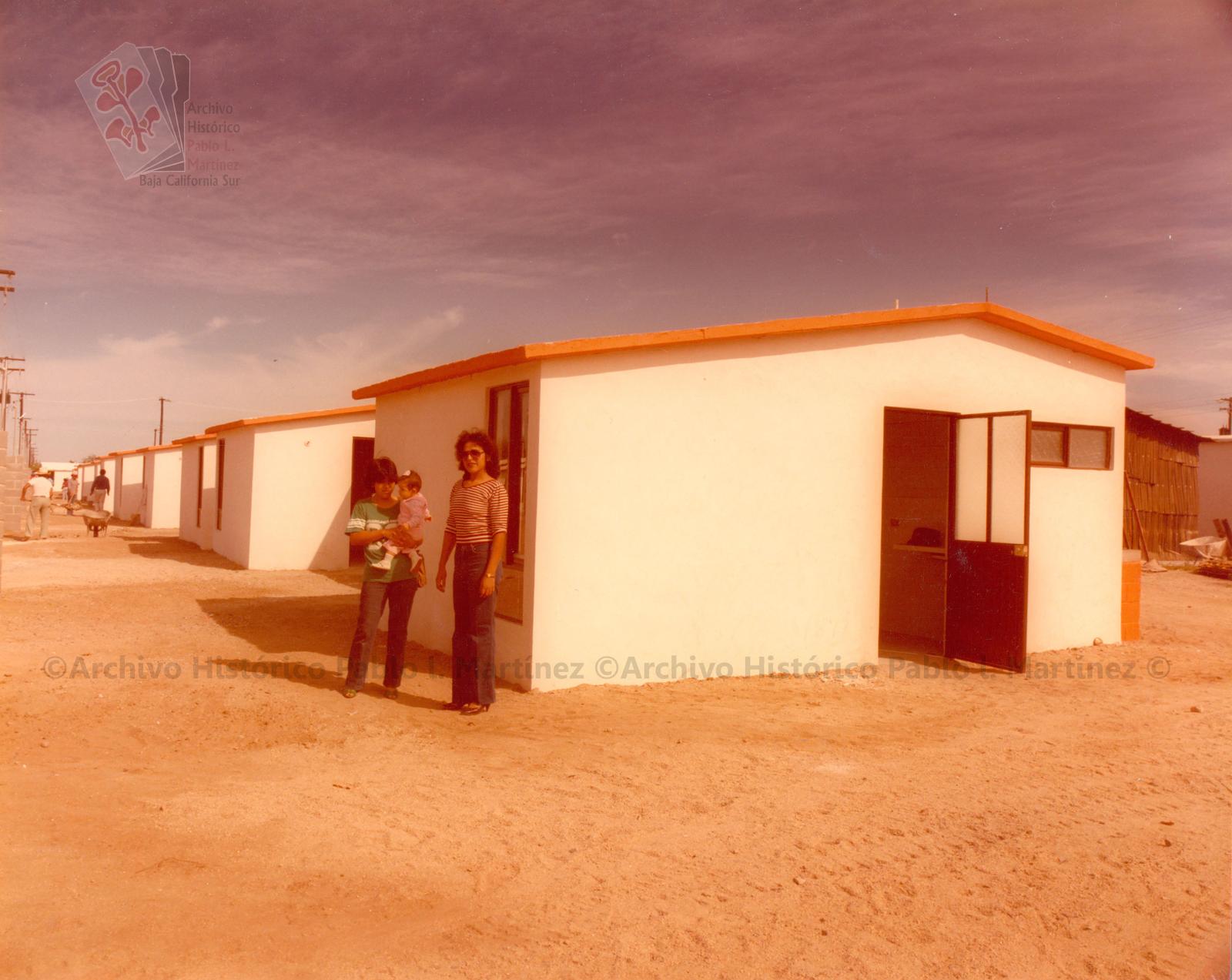 Conjunto habitacional recién construido.