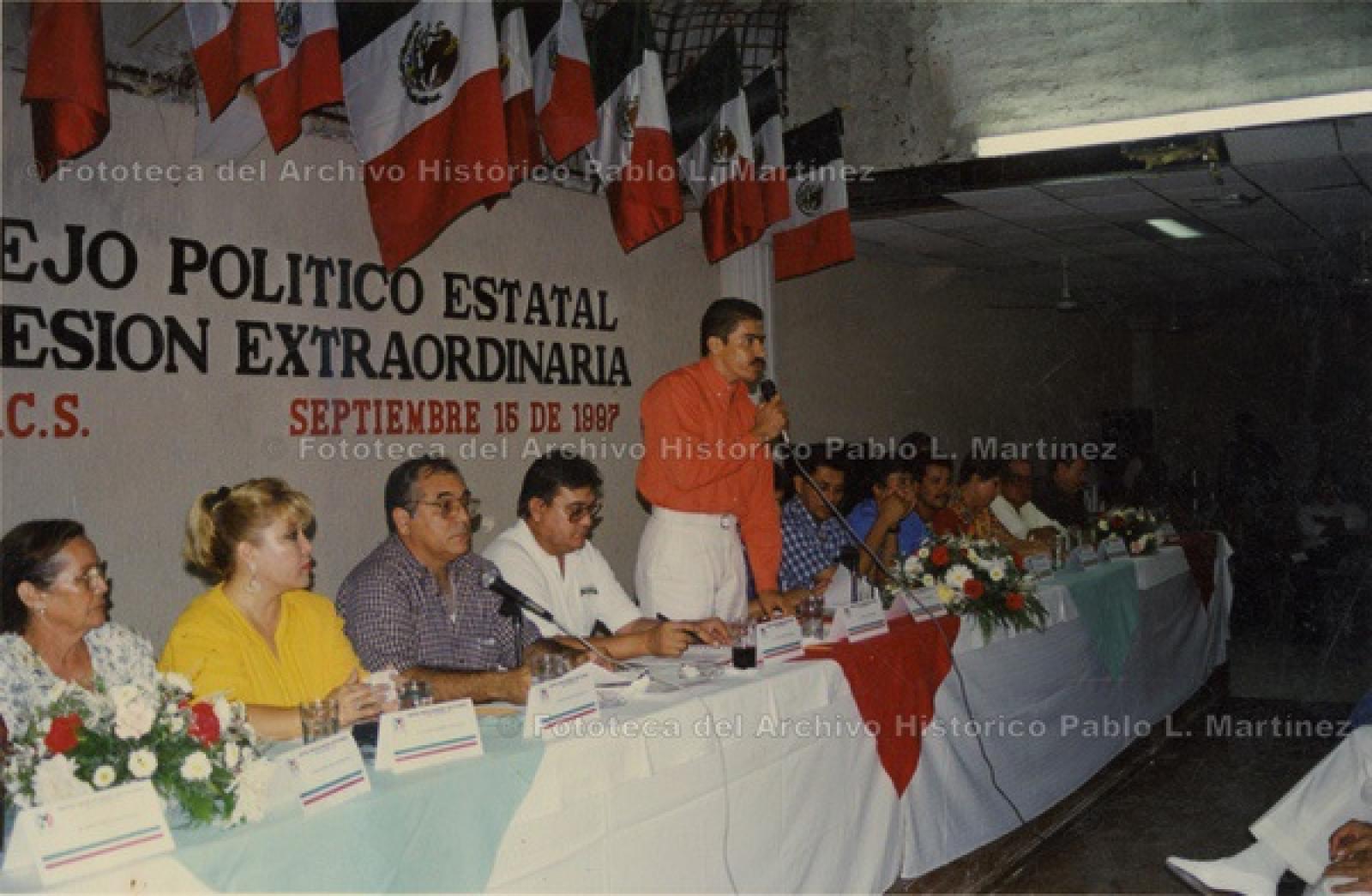 Consejo Político Estatal, en sesión extraordinaria.