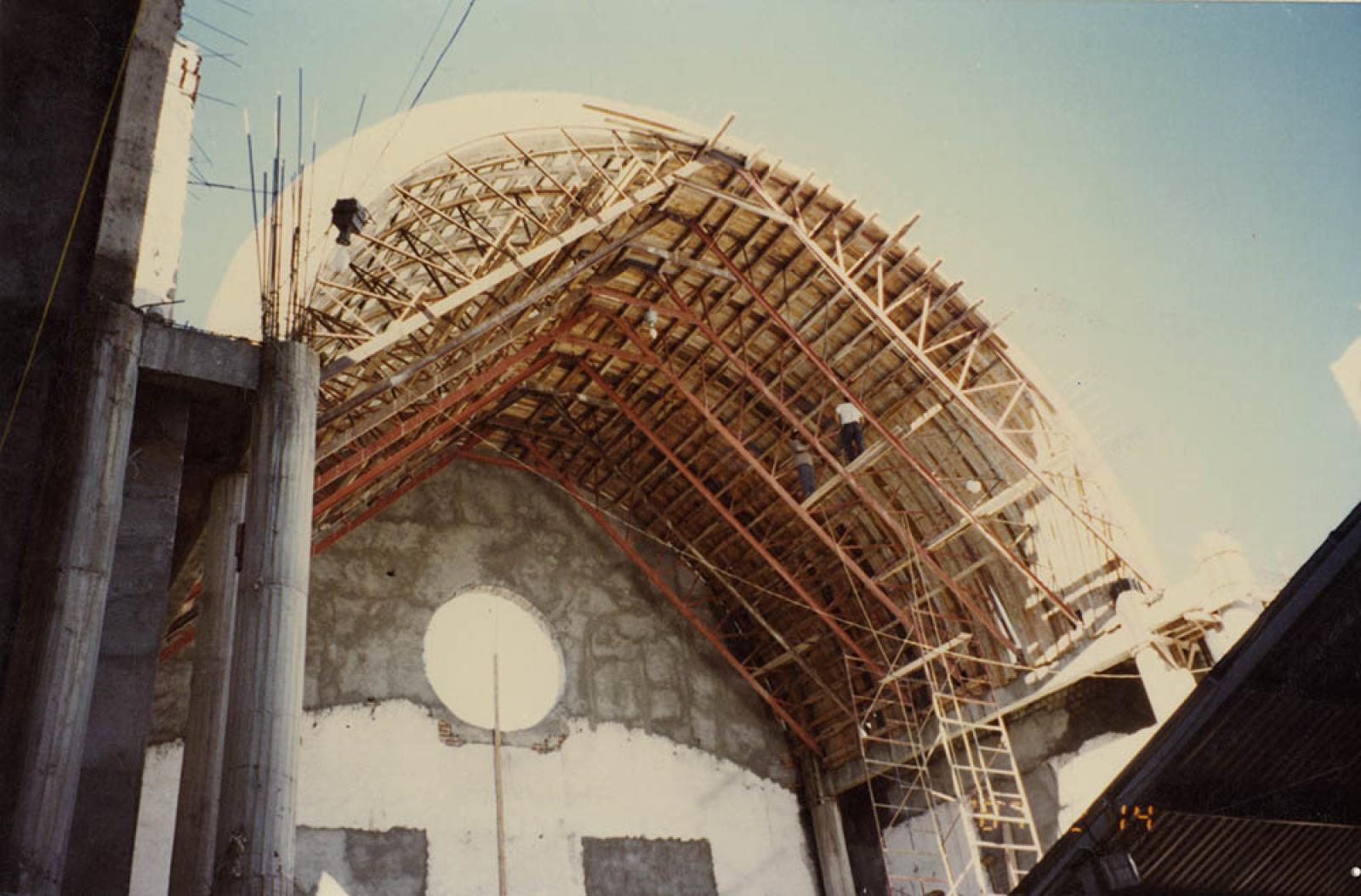 Construcción de nave del Santuario de Nuestra Señora de Guadalupe.