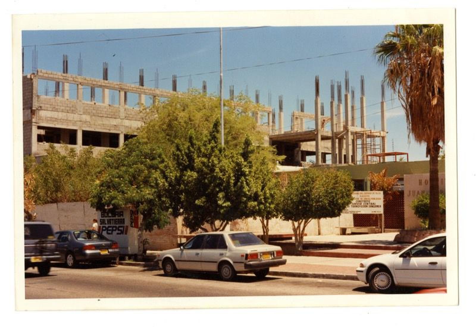Construcción del Edificio Central de Transfusión Sanguínea, Hospital Salvatierra.