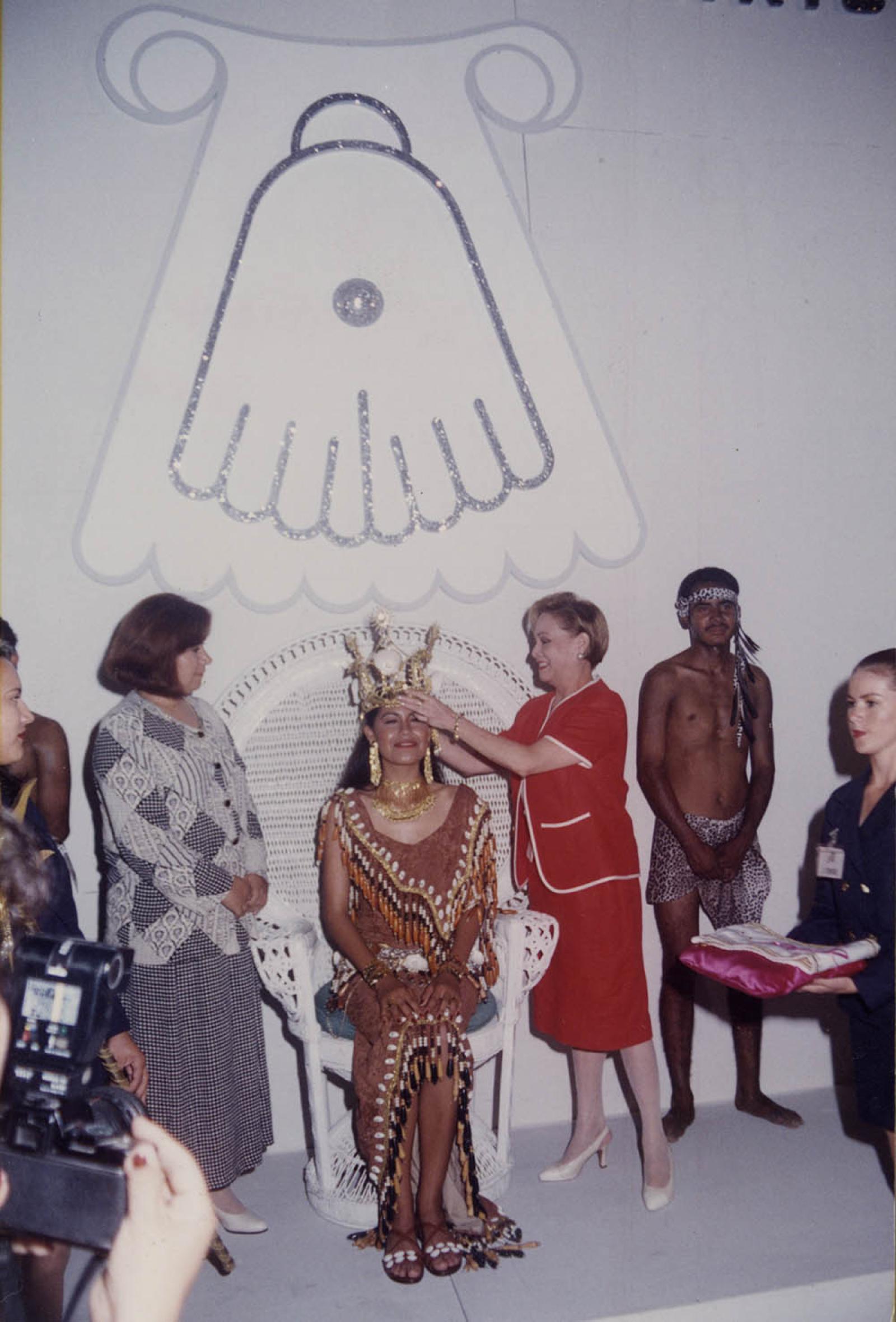 Coronación de la reina, actividades artísticas.