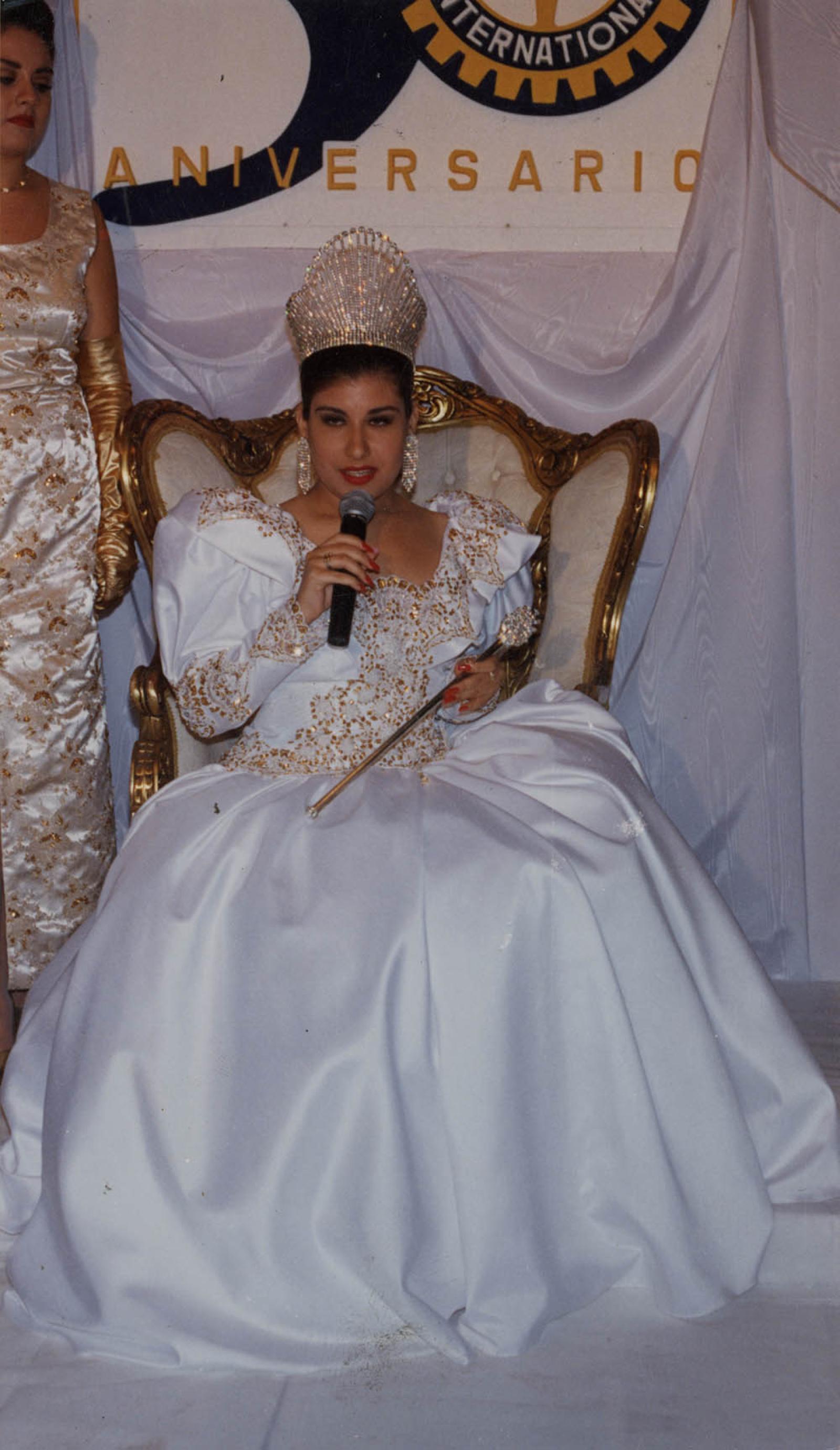 Coronación de María I, retrato. Club de Leones.