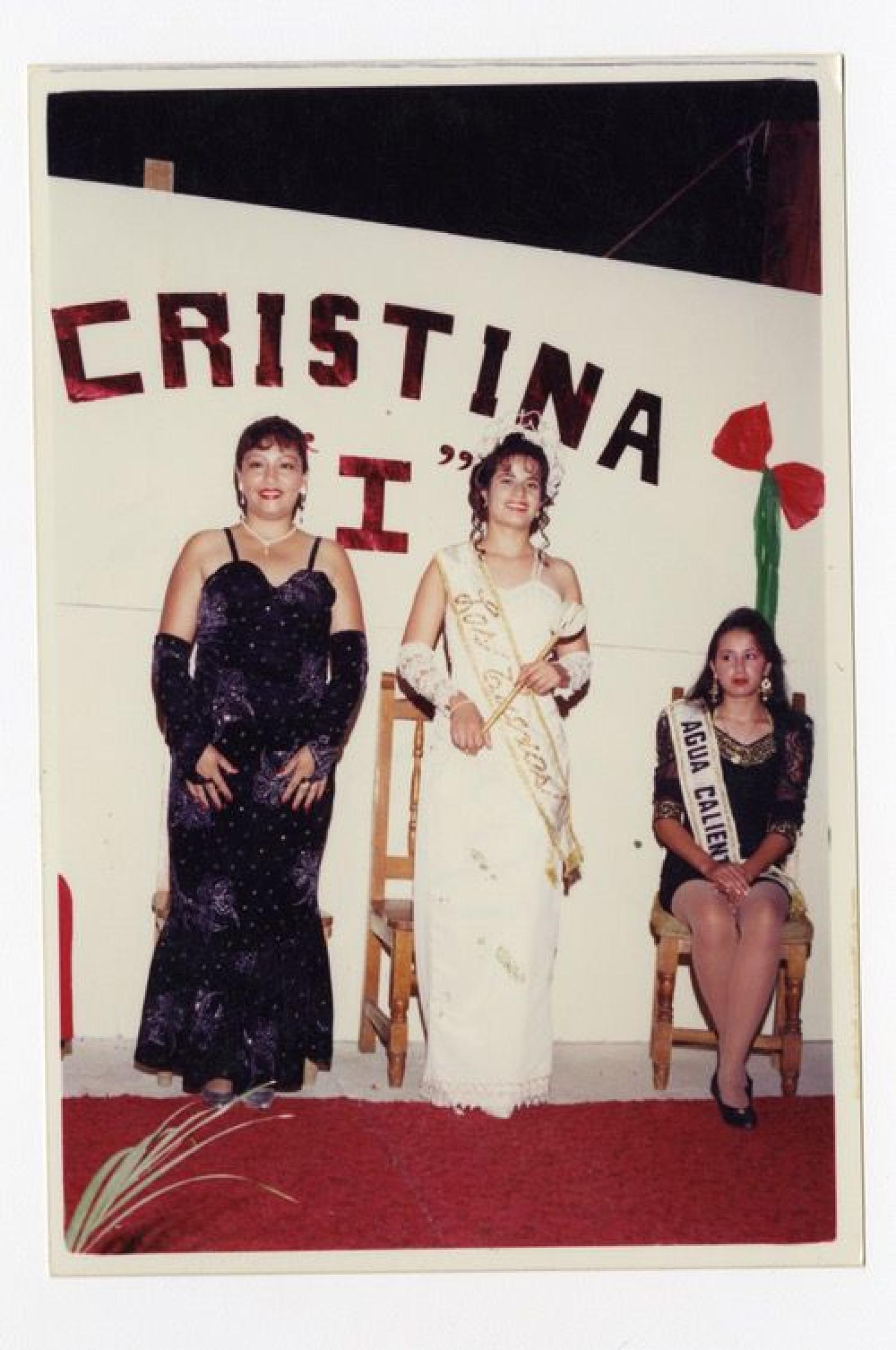 Cristina I, reina de las fiestas tradicionales de Las Cuevas, Baja California Sur.