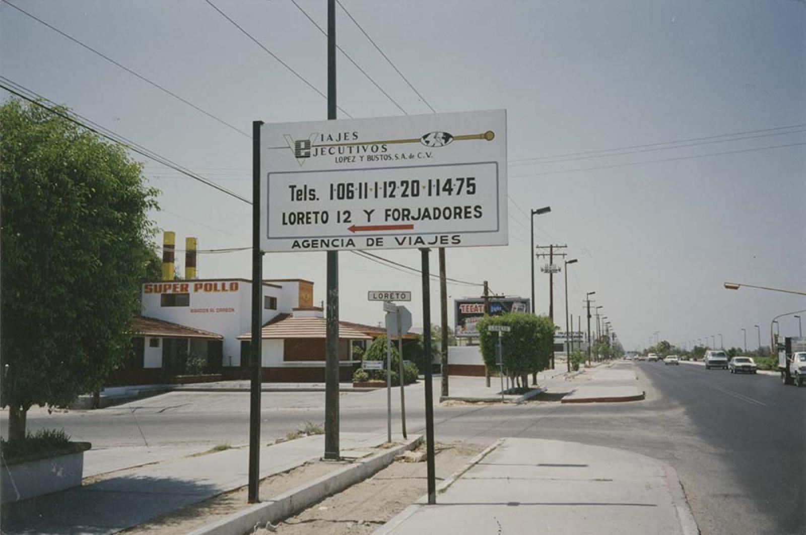 Cruce de las calles Loreto y Forjadores.