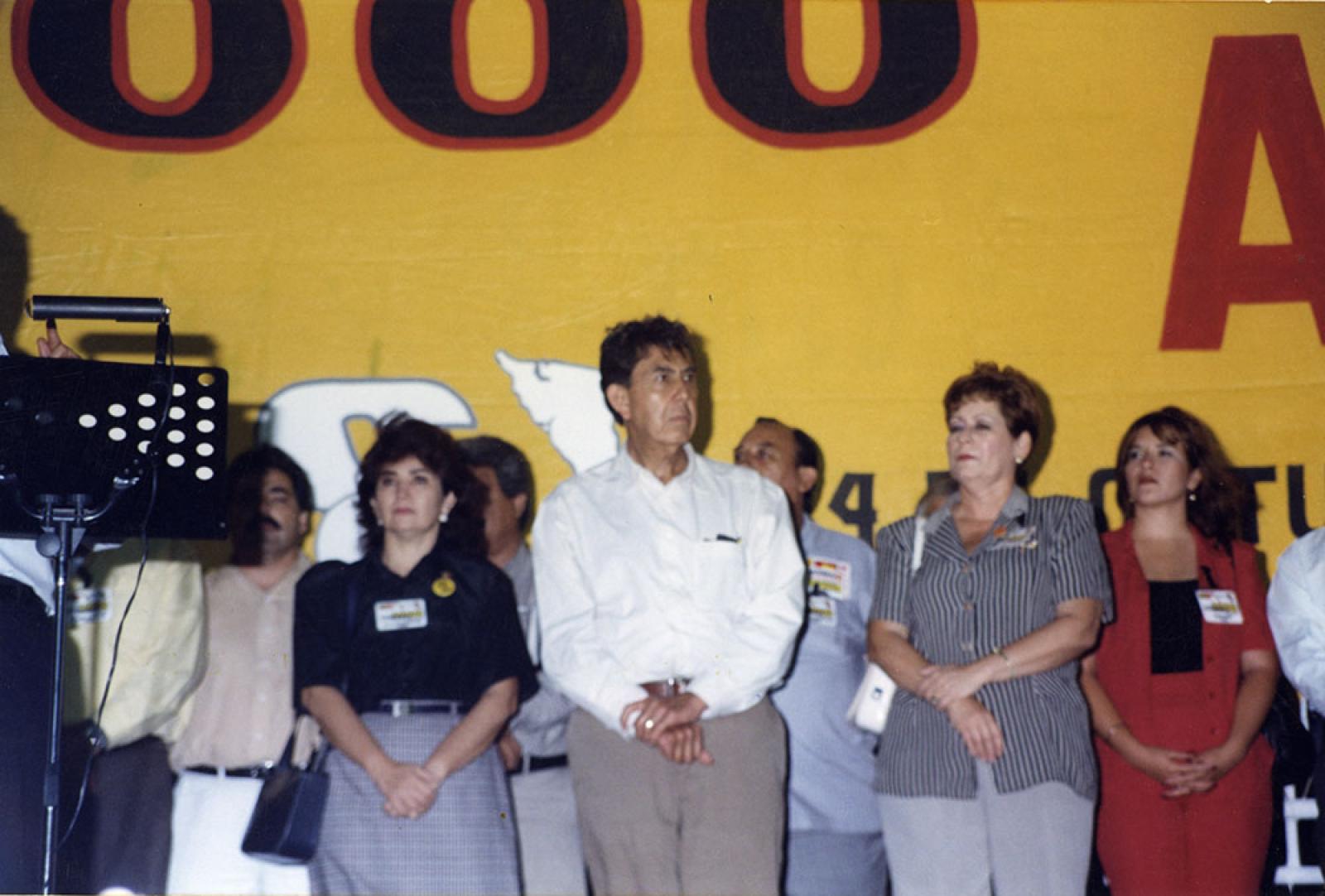 Cuauhtémoc Cárdenas y Rosa Delia Montaño, en acto público.