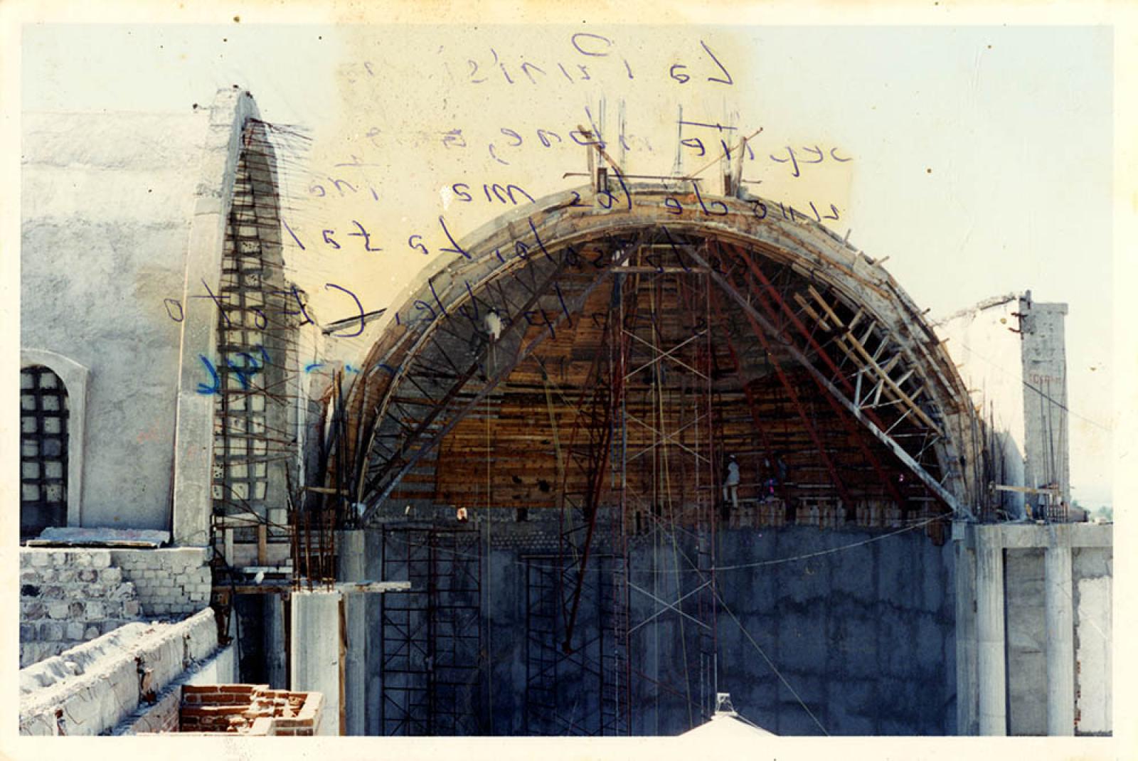 Cúpulas del Santuario de Nuestra Señora de Guadalupe, en construcción.