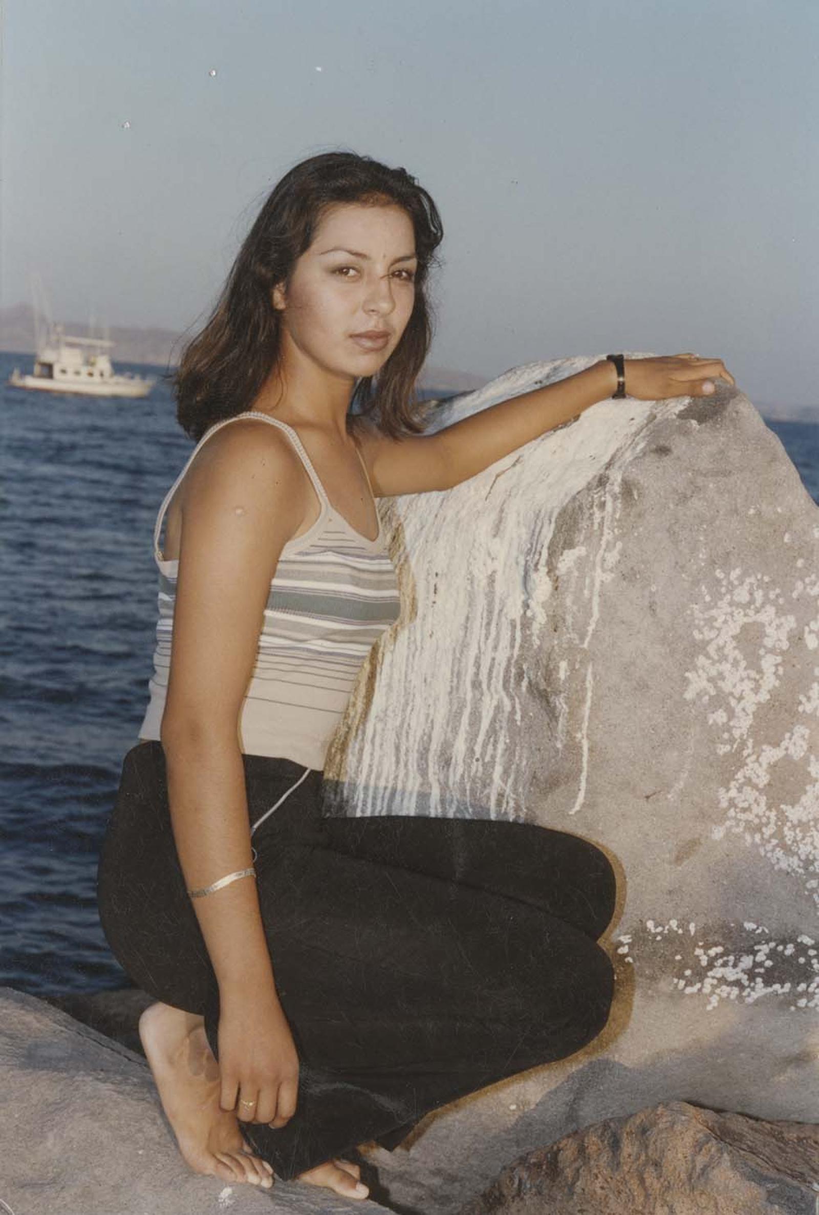 “Daniela Arce Savín, candidata a reina de fiestas patronales”, en playa de Loreto, Baja California Sur.