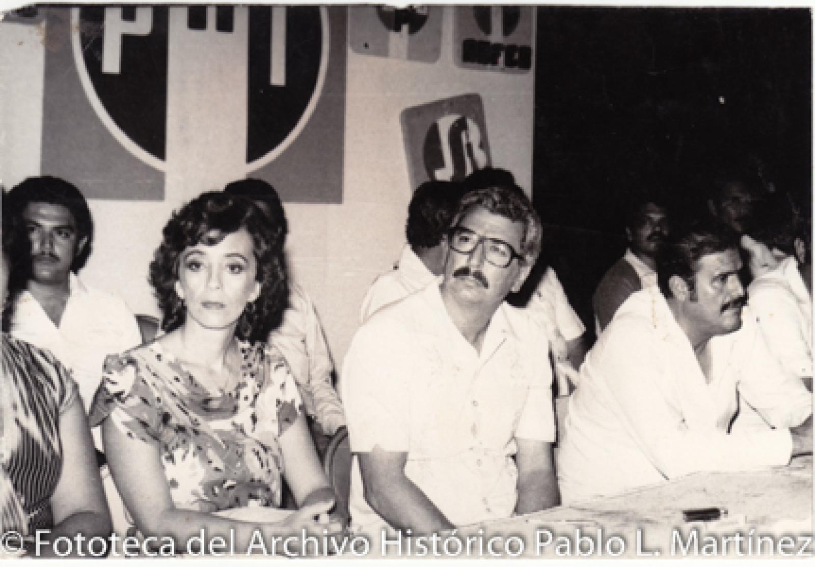 Dr. Francisco Palacios Ceseña y Alfredo González González en campaña del partido PRI.