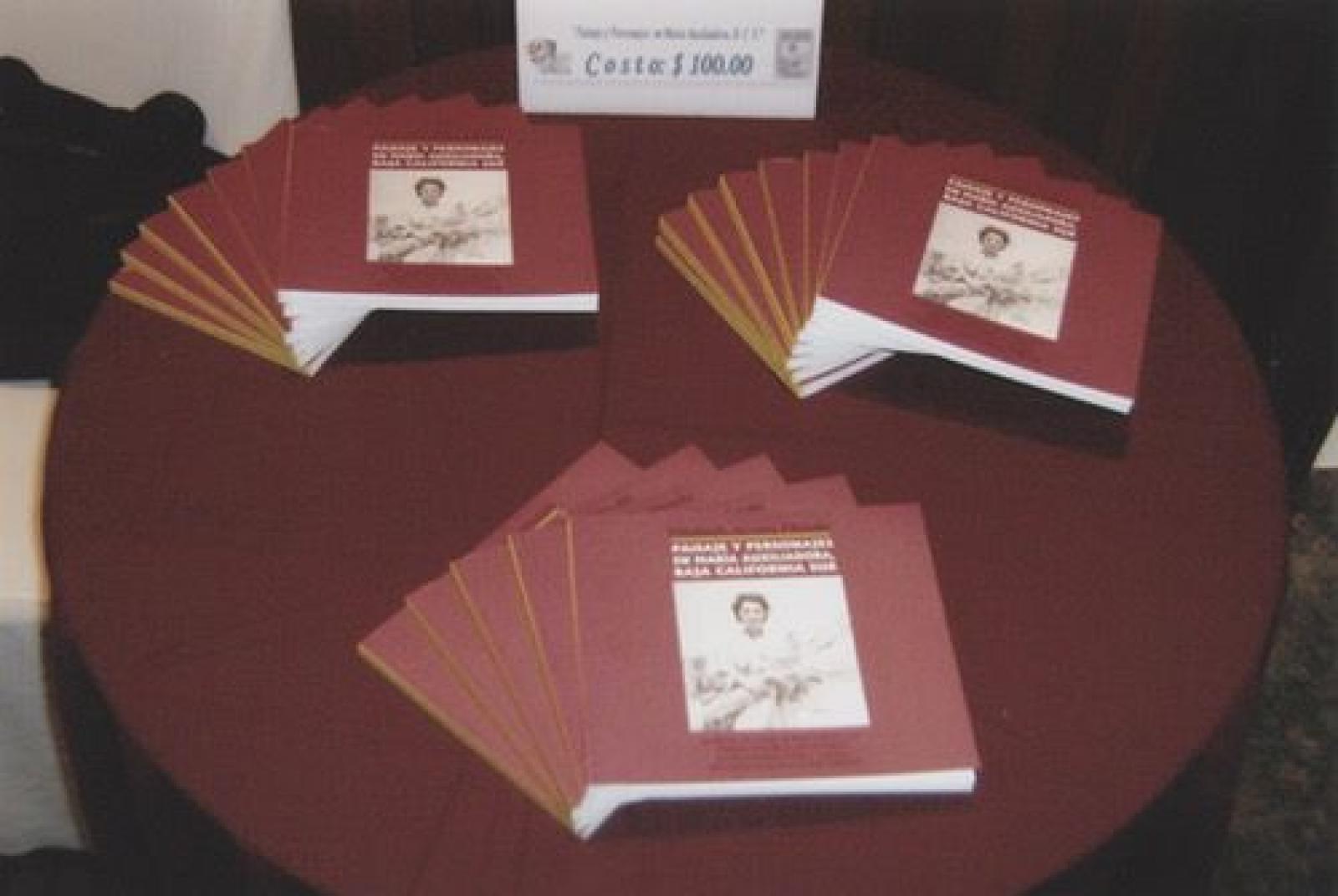Ejemplares  en venta del libro Paisajes y personajes en María Auxiliadora, Baja California Sur.