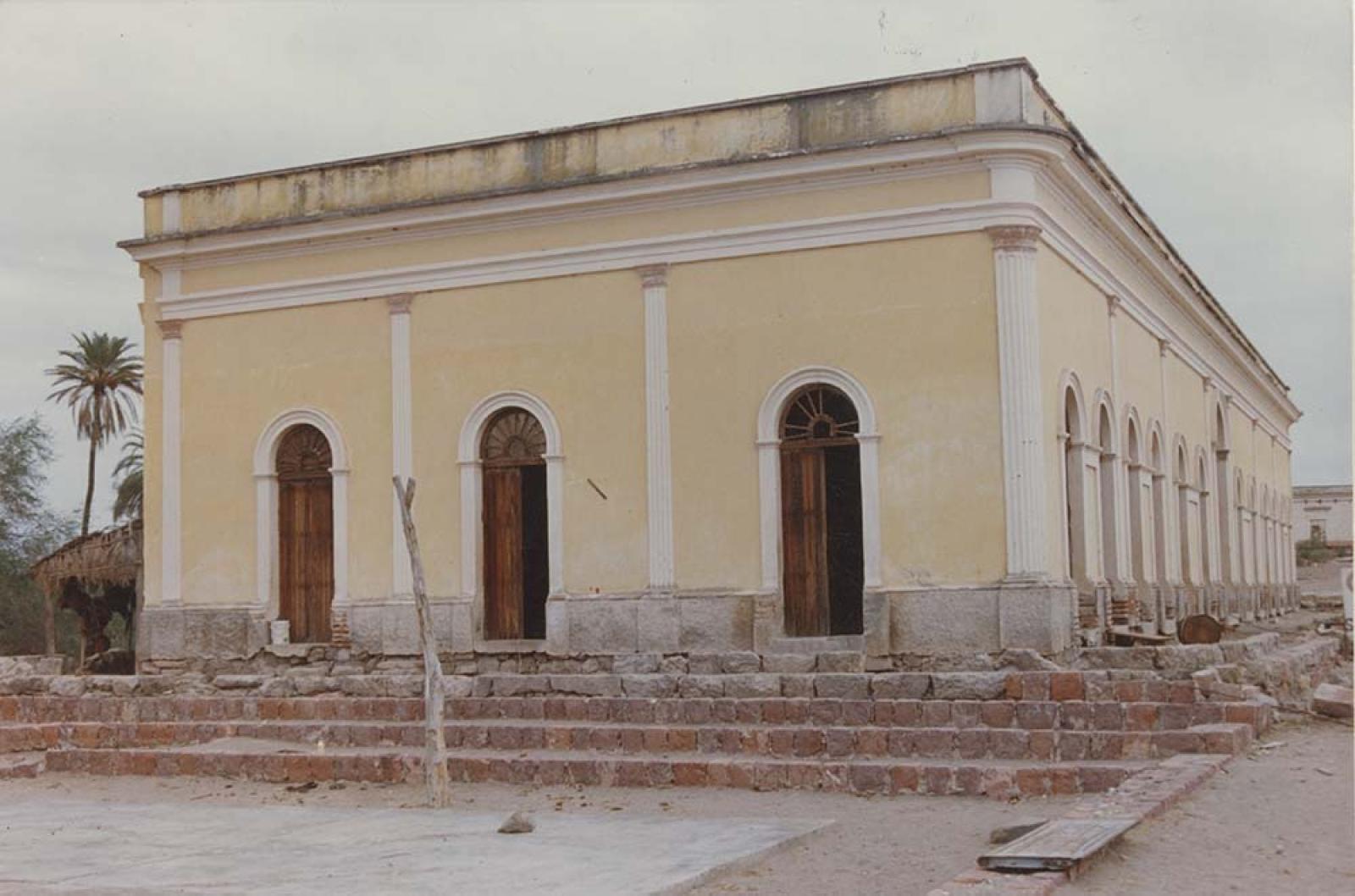 “El antiguo edificio de la famosa Tienda de Raya, en San Luis Gonzaga”, Comondú, Baja California Sur.