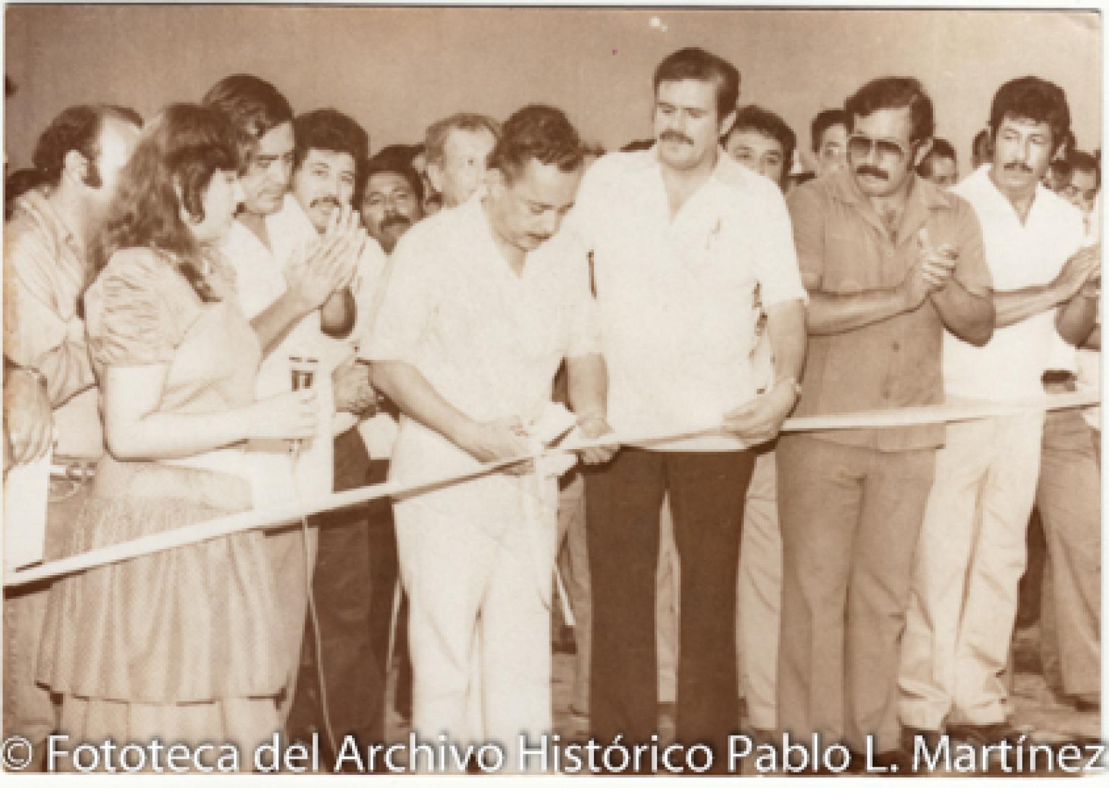 “El Dr. René Ruyer y Alfredo González, en inauguración.