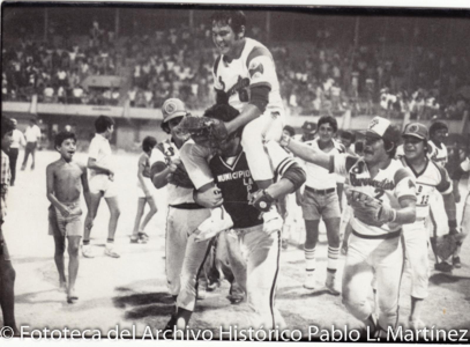 “El héroe”, evento de béisbol.