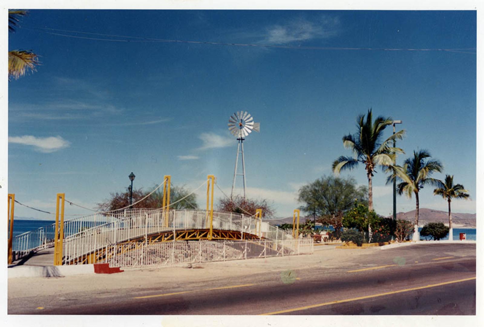 El molinito, paisaje del malecón de La Paz, B.C.S.