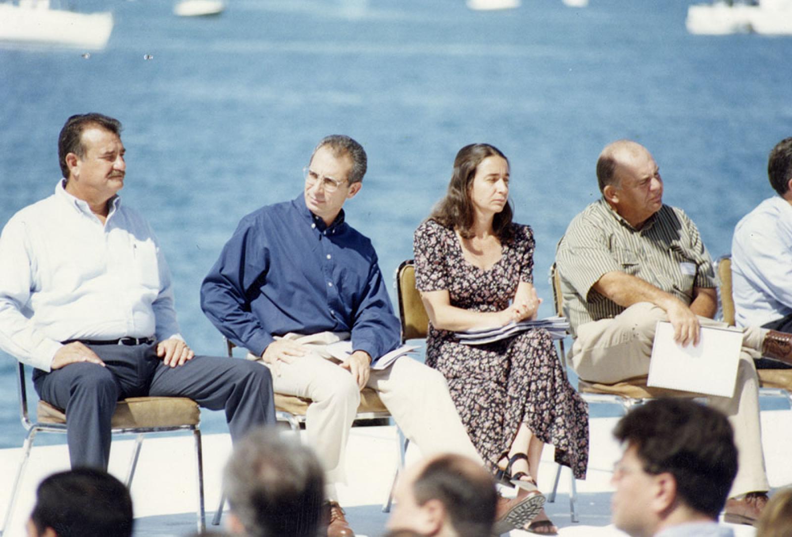 El presidente Ernesto Zedillo y el gobernador Guillermo Mercado Romero, en acto público, frente al mar.