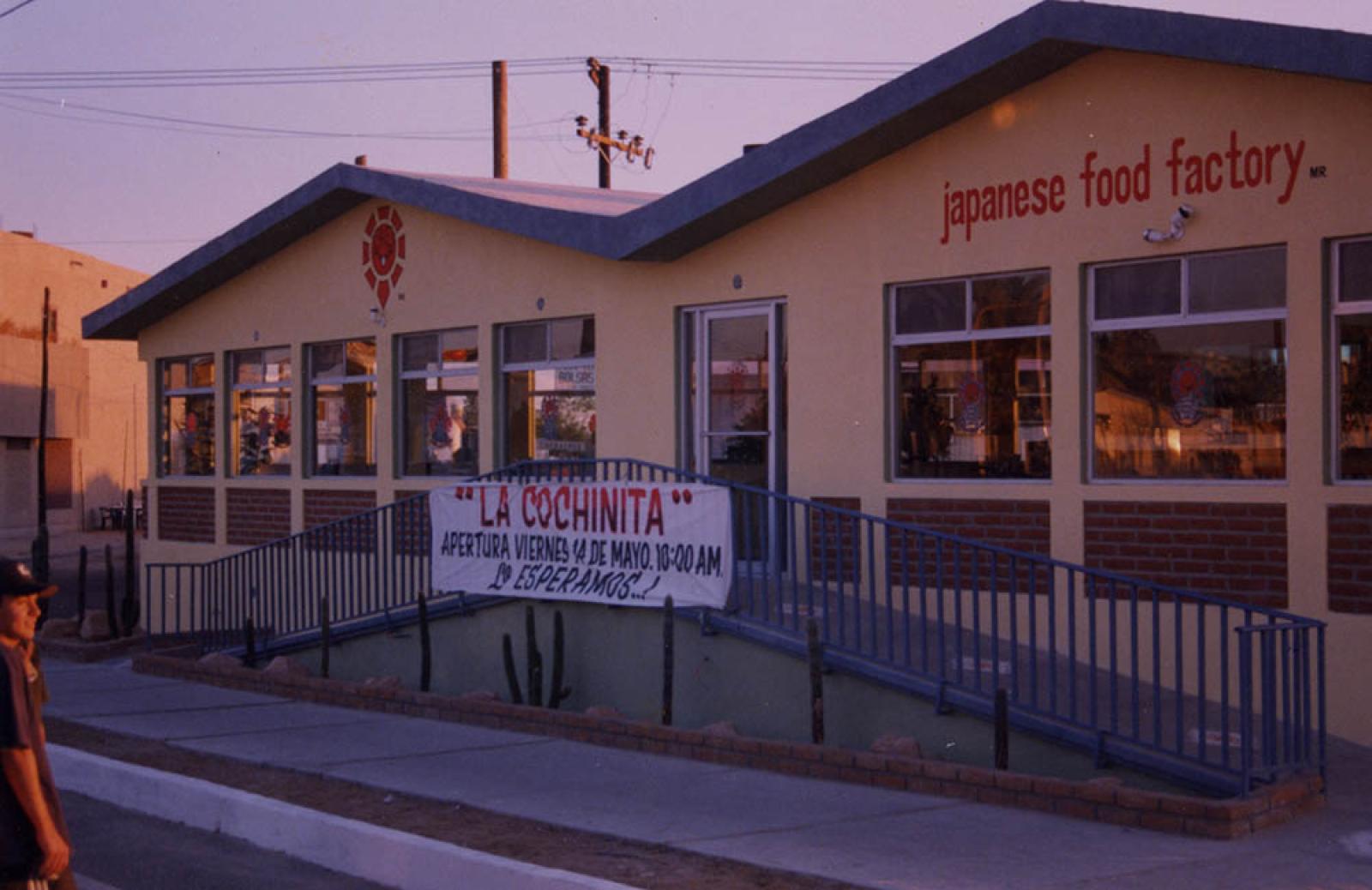 “El restaurante La Cochinita, ubicado entre las calles Forjadores de Sudcalifornia y Veracruz”.