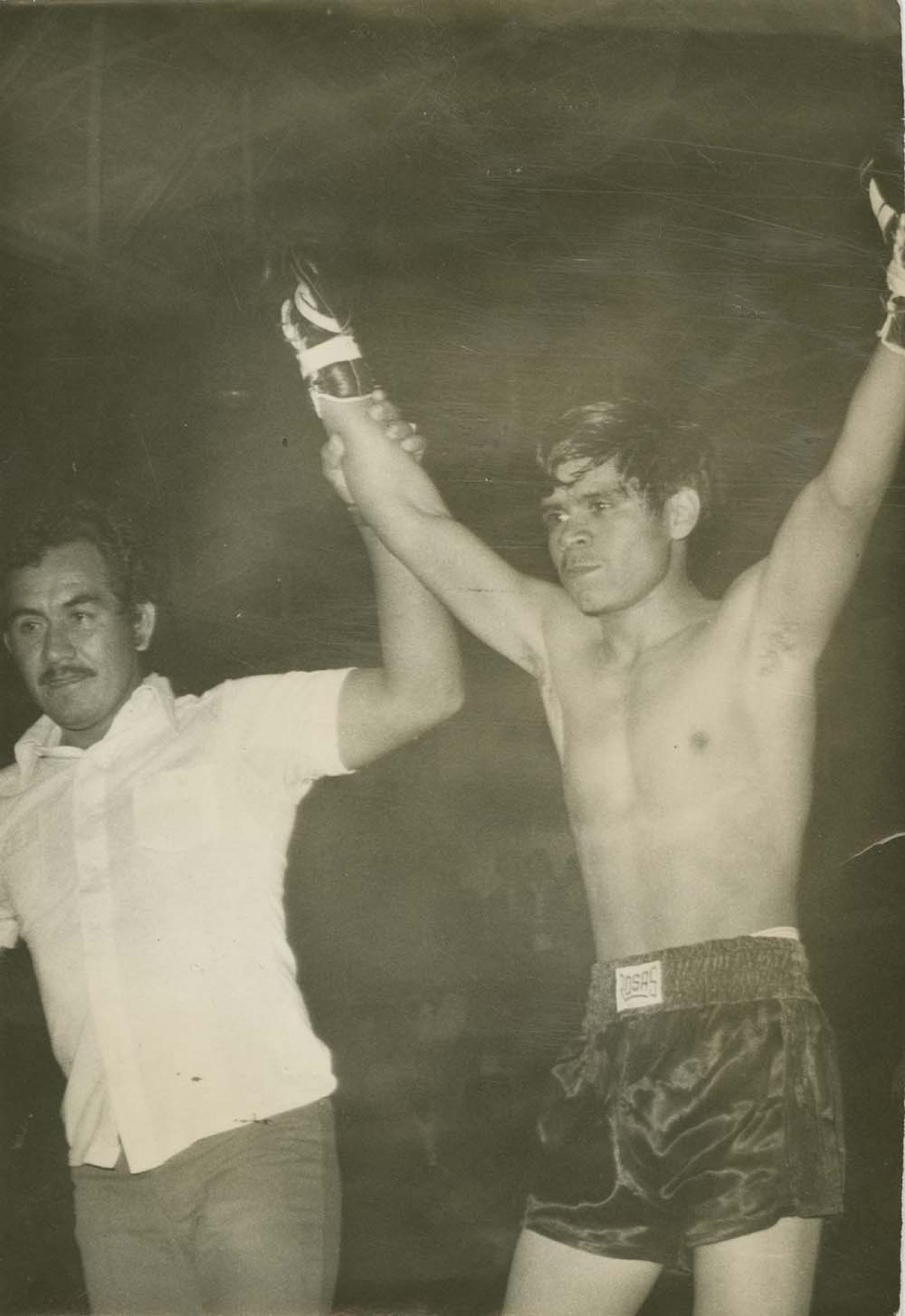 “El zurdo Zúñiga”.