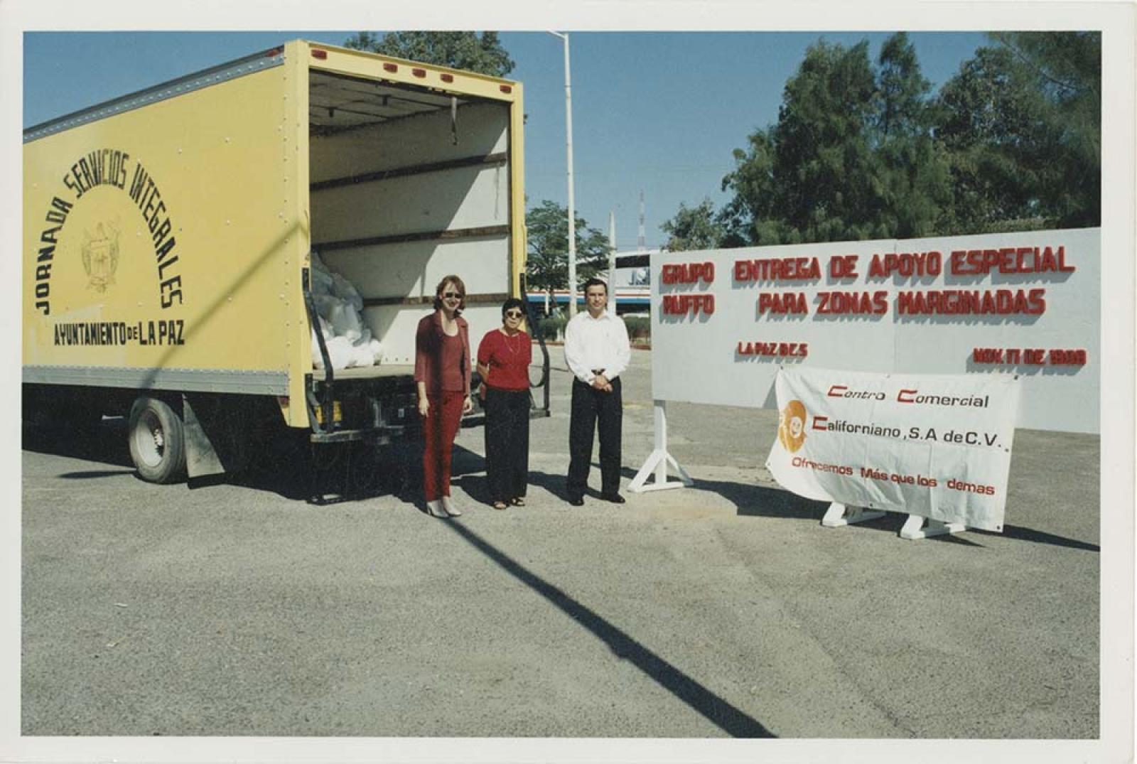 Entrega de apoyo especial a zonas marginadas, Grupo Ruffo.