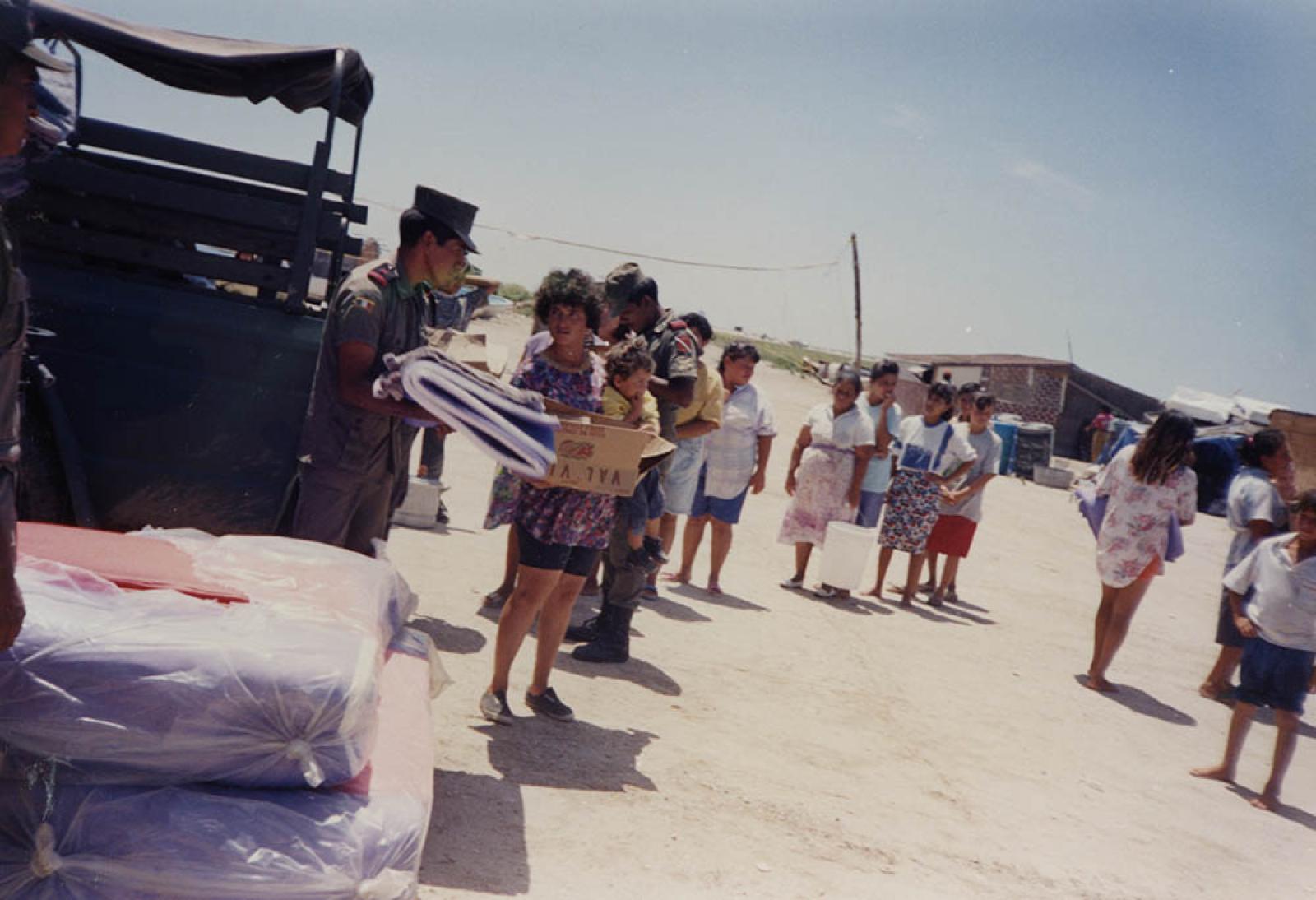 Entrega de despensas, cobertores y colchonetas en las zonas de la Laguna de San Ignacio, La Fridera y el Cardón, B.C.S.