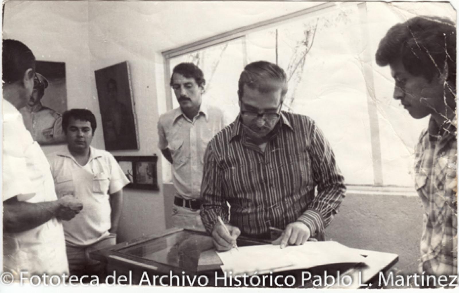 “Entrega de piezas arqueológicas”.