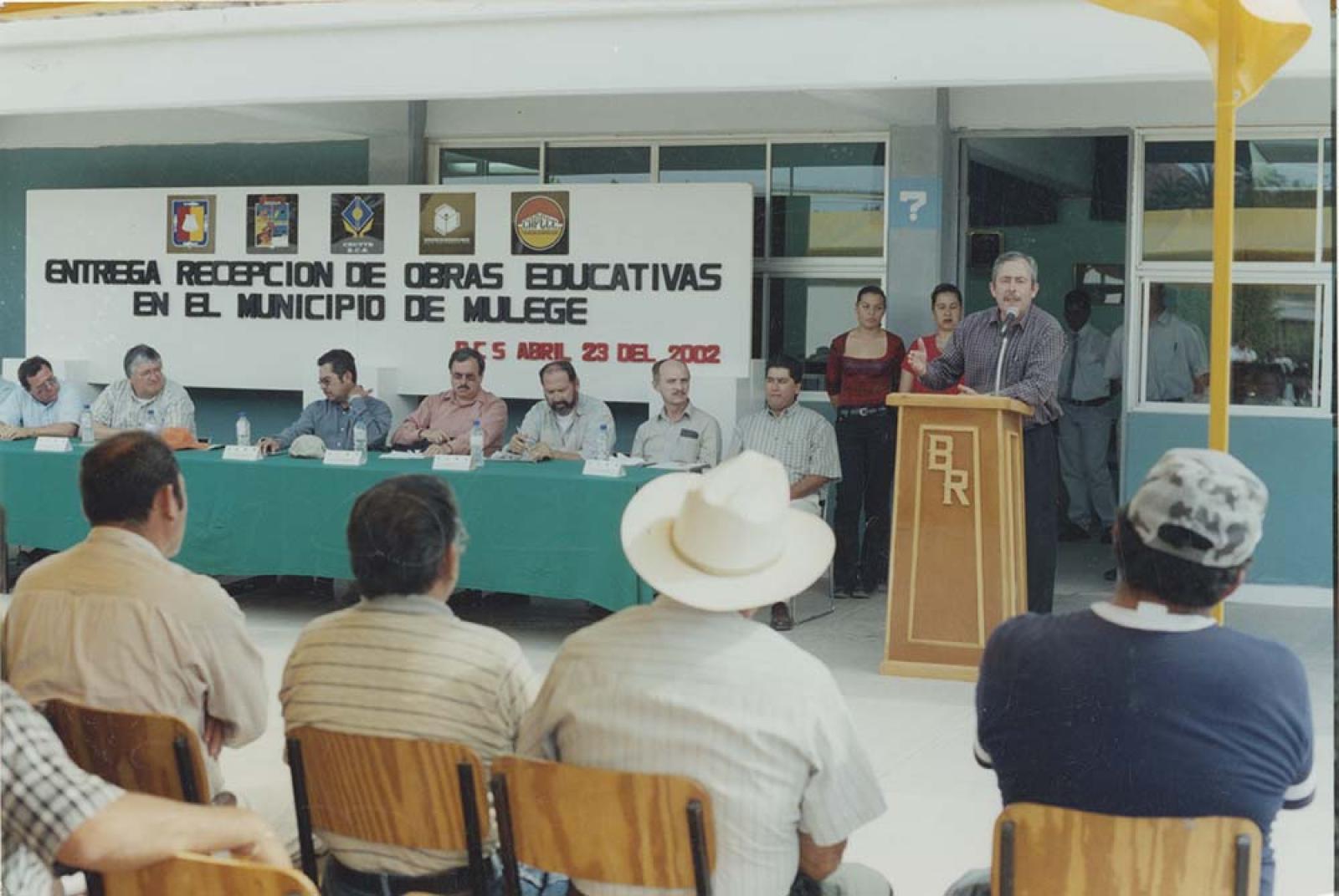 Entrega recepción de obras educativas en el municipio de Mulegé.