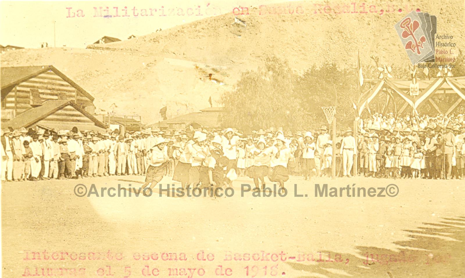 Equipo de basquetbol en Santa Rosalía, Baja California, retrato de grupo.