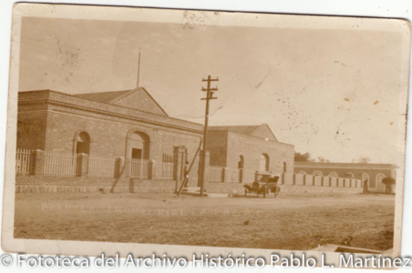 “Escuela Industrial, La Paz, B. C. S.”