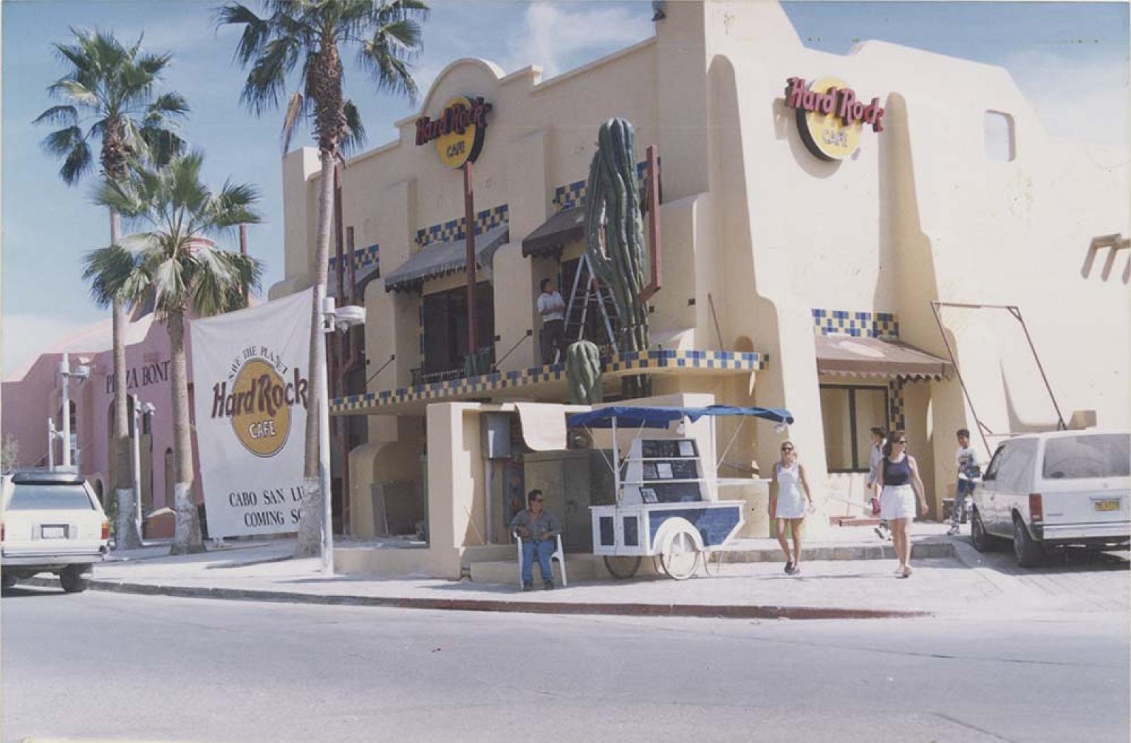 “Espacio de diversión, Hard rock café en Cabo San Lucas,” Baja California Sur.
