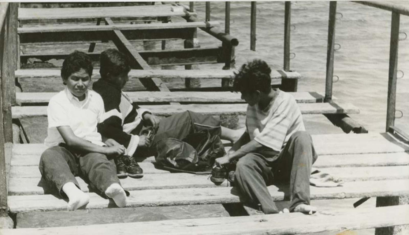 “Estudiantes” en muelle.