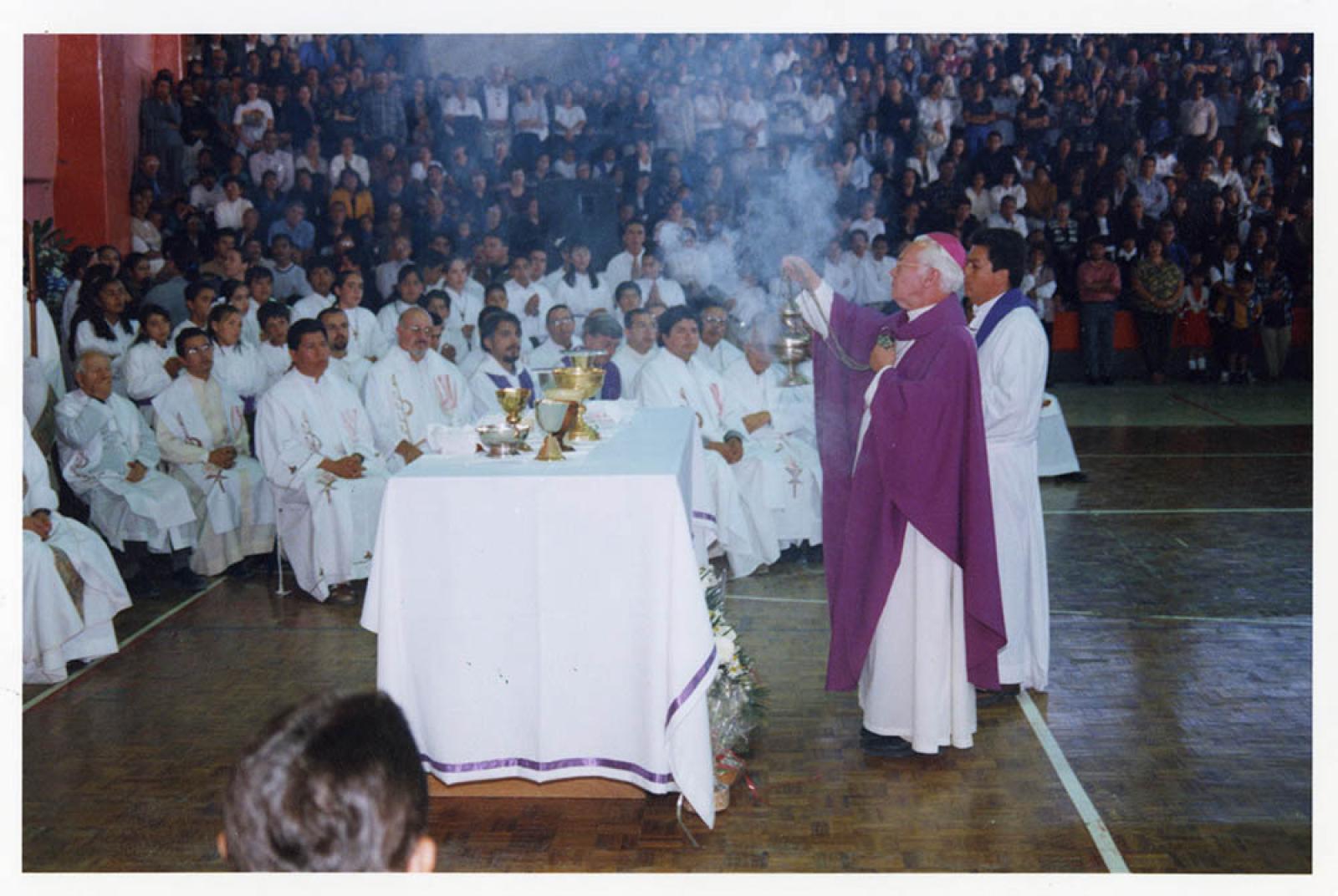 Evento religioso en la Cancha de Usos Múltiples Jorge Campos.