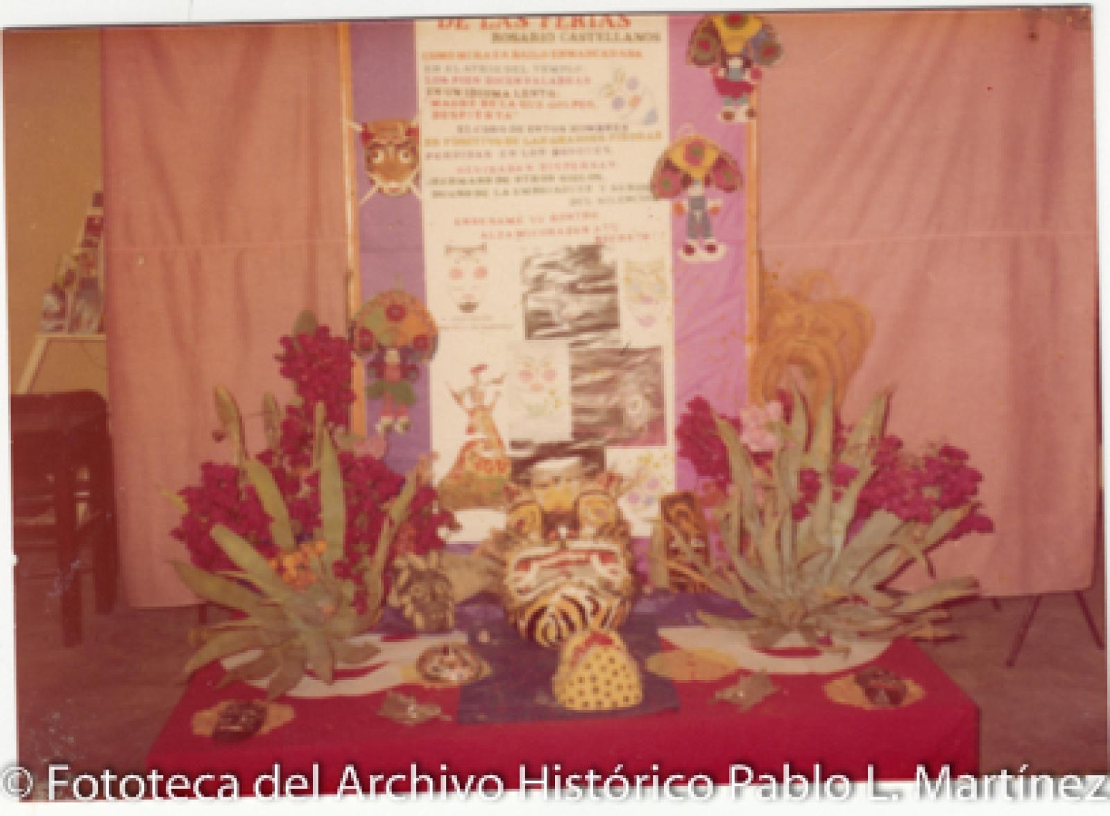 Exposición de flores y artesanías