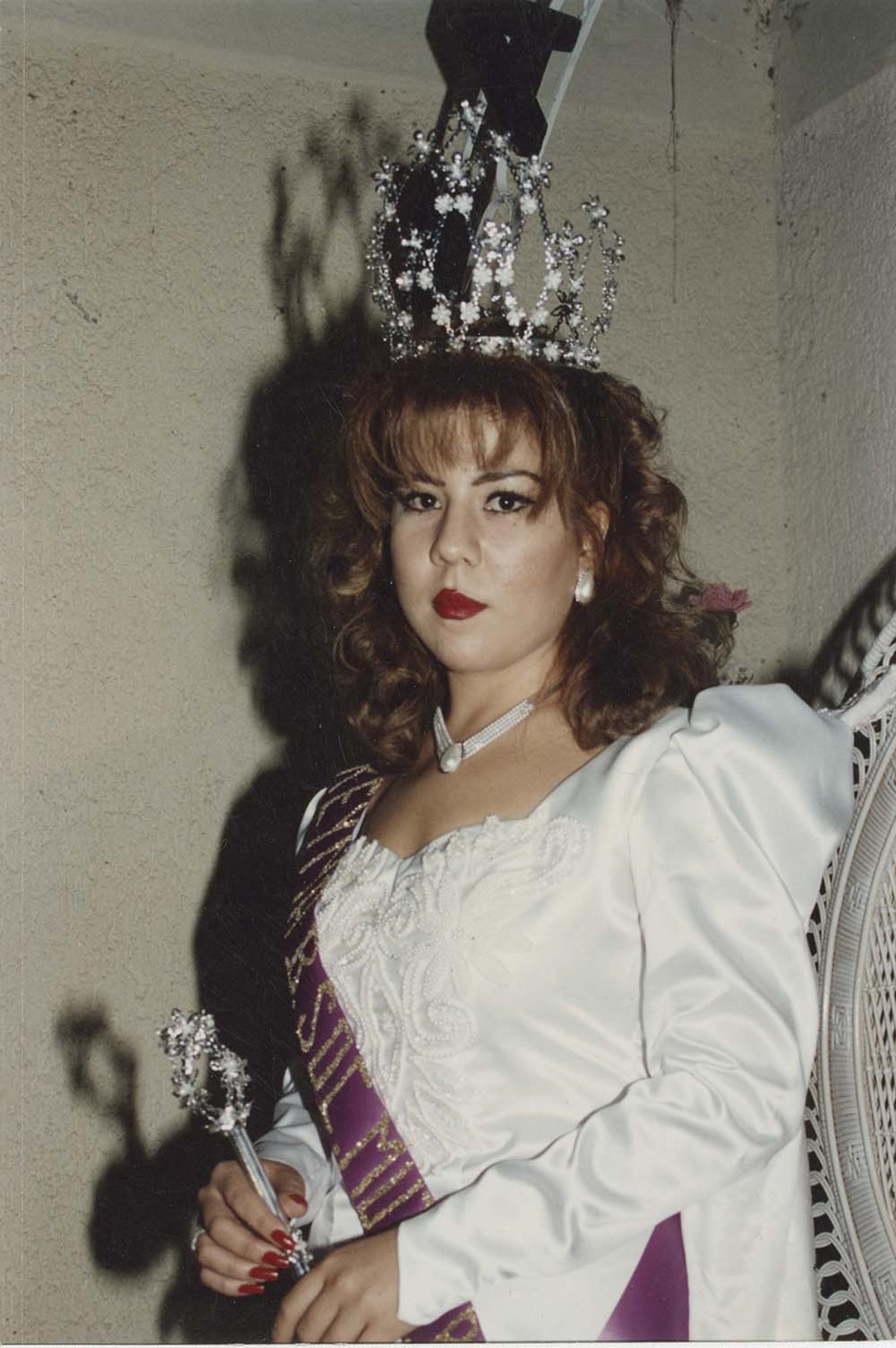 “Fabiola”, reina de belleza.