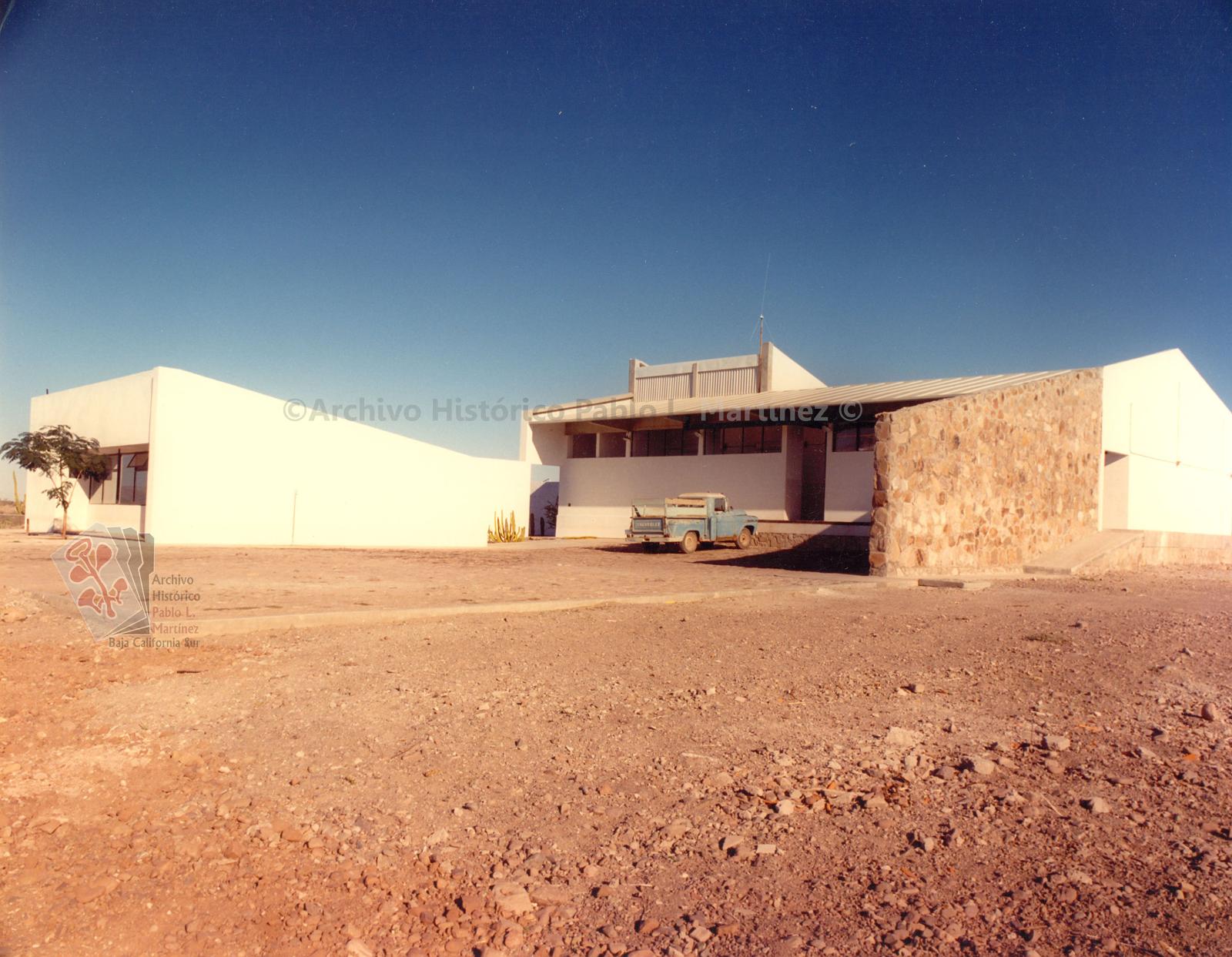 Fachada exterior de edificio.