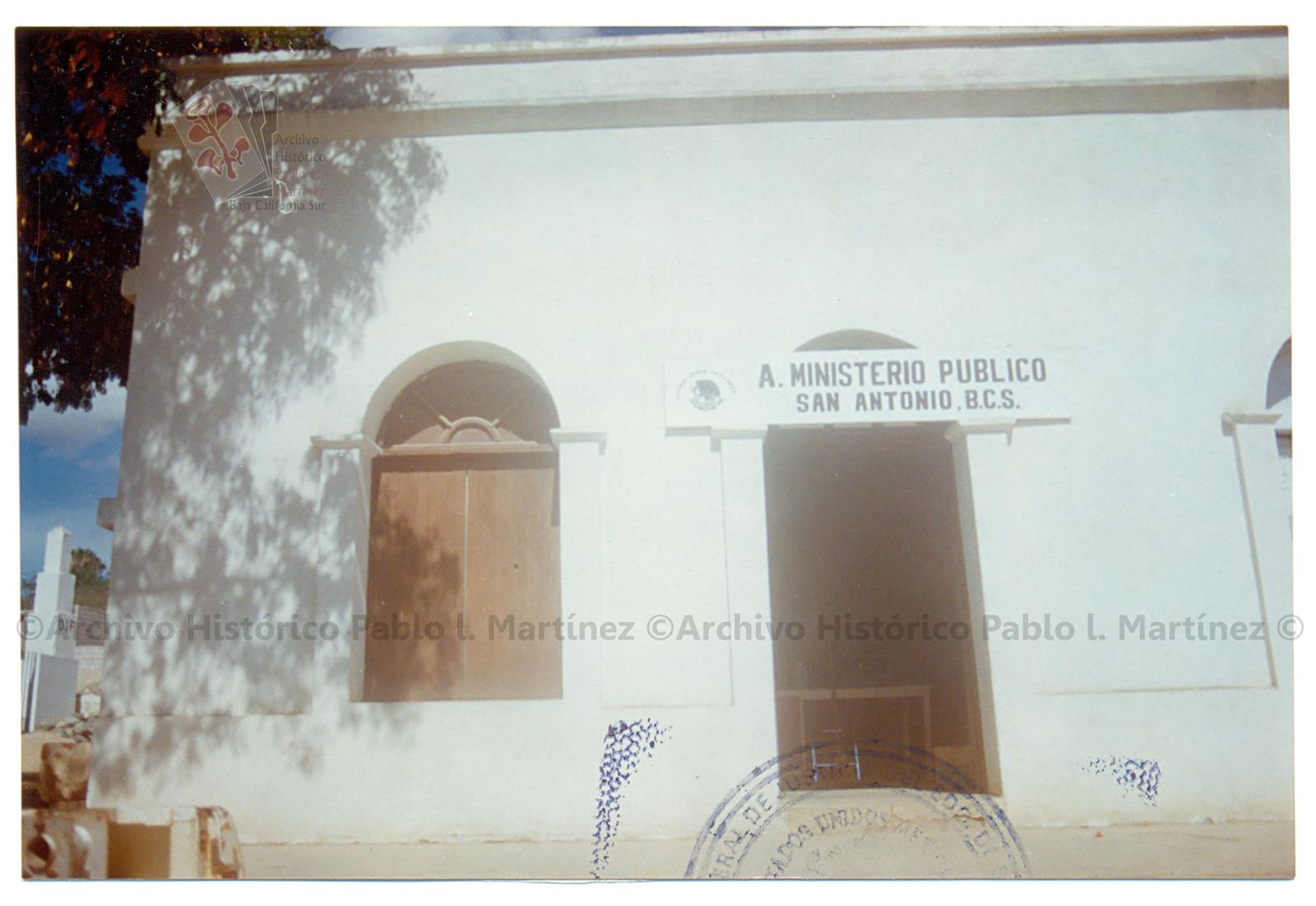 Fachada principal del Ministerio Público de San Antonio, Baja California Sur.