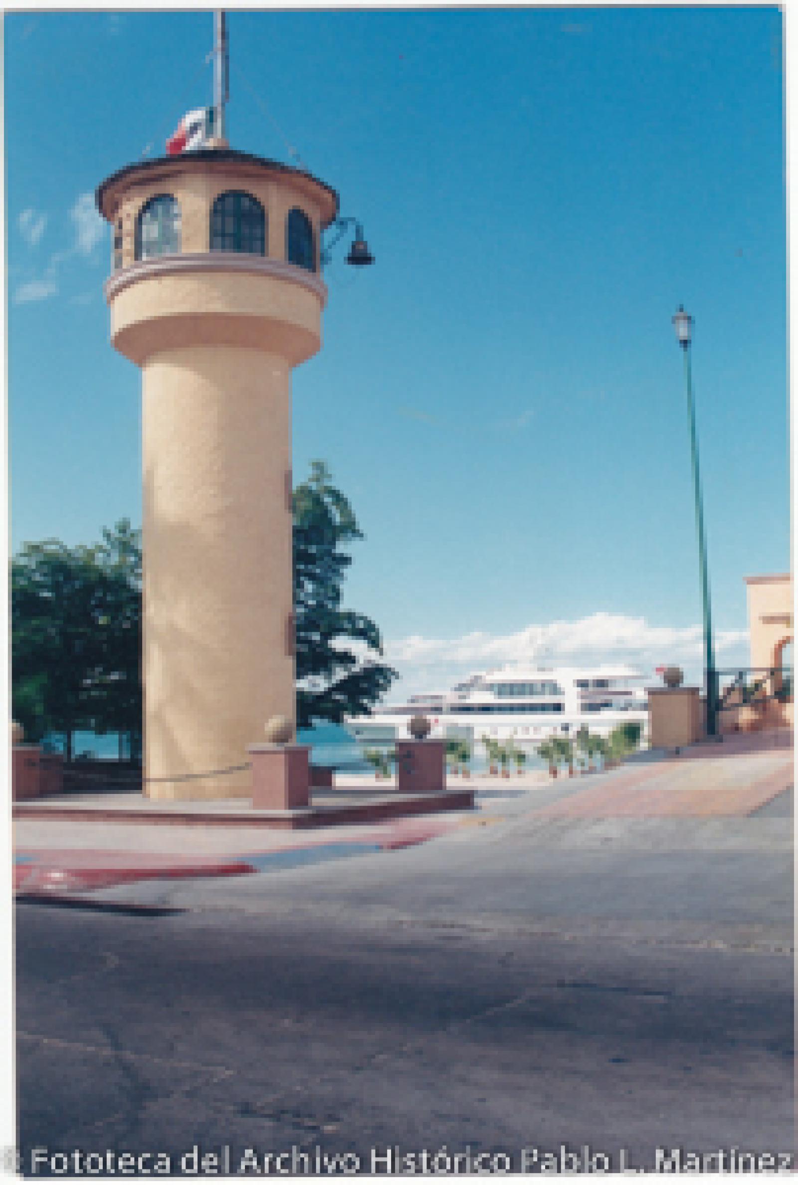 Faro del Puerto de Ilusión.