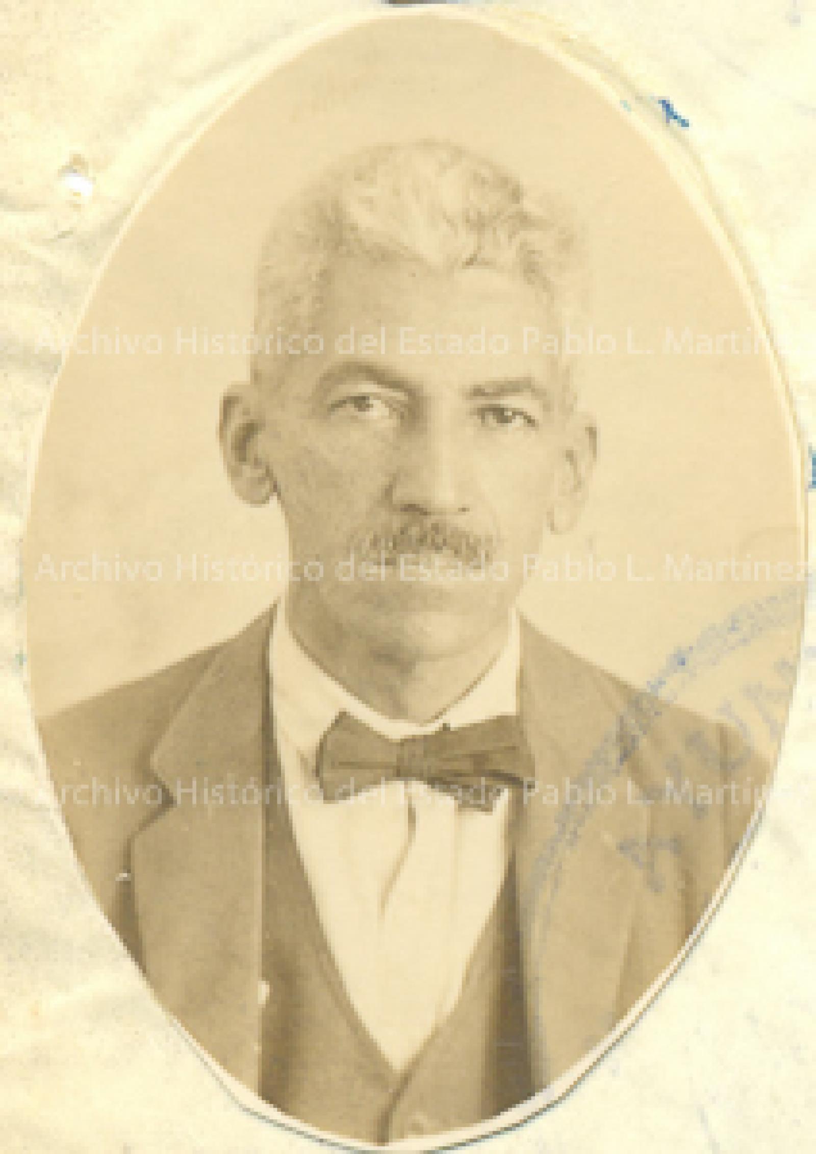 Fernando Hurtado de frente.