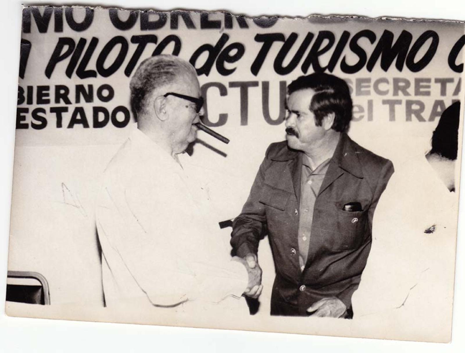 Fidel Velázquez en acto público.