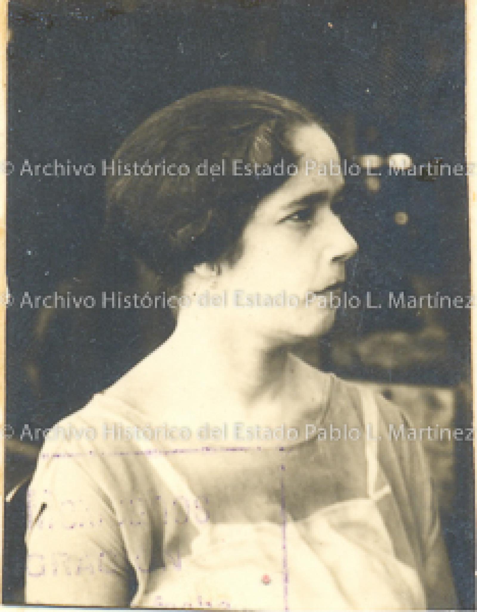 Findencia Gutiérrez de Benseman de perfil.