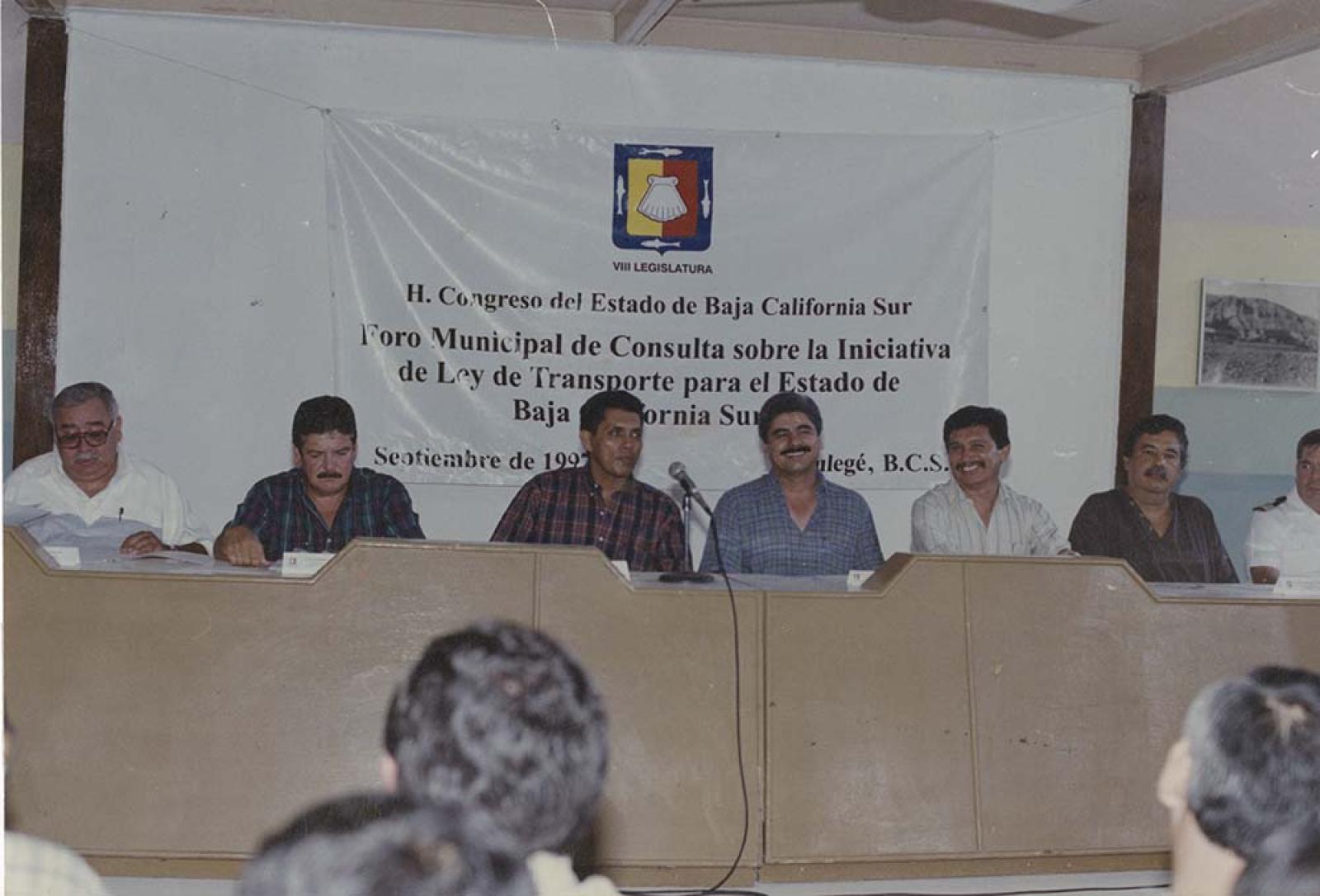 Foro municipal de consulta sobre la iniciativa de Ley de transporte en el estado.