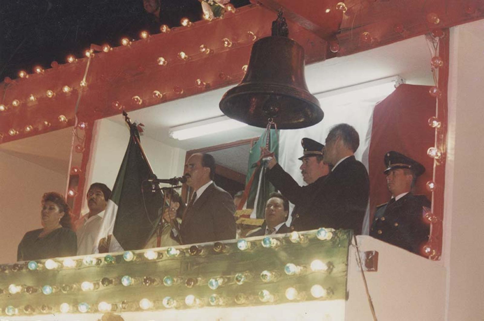 Francisco Javier Obregón Espinoza en festejo patrio.