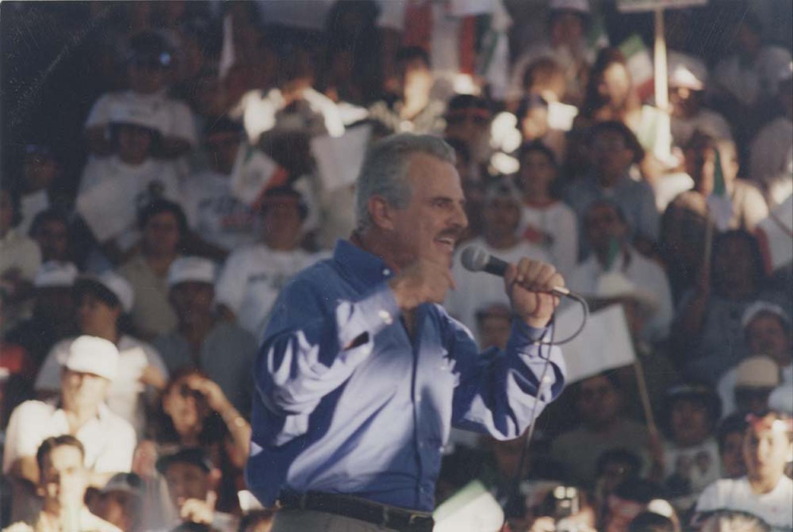 Francisco Labastida Ochoa, da discurso.