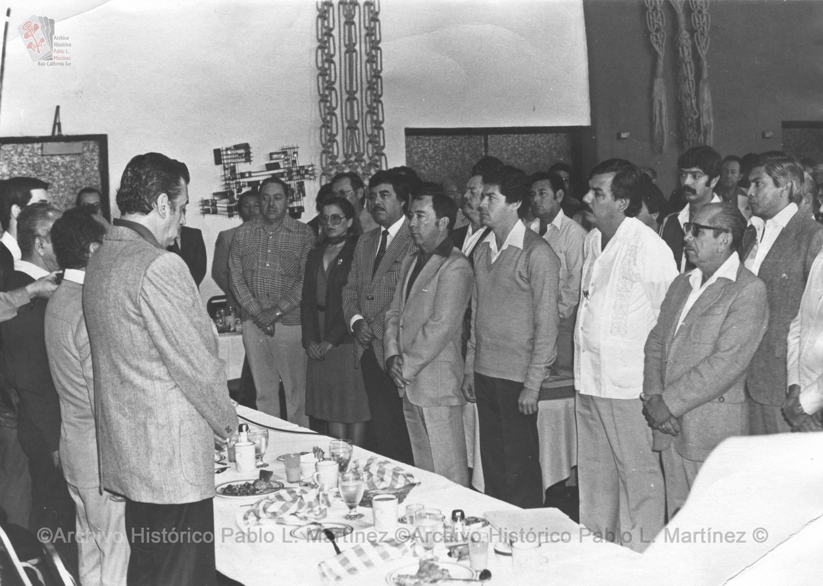 "Funcionarios del gobierno estatal en 1975".