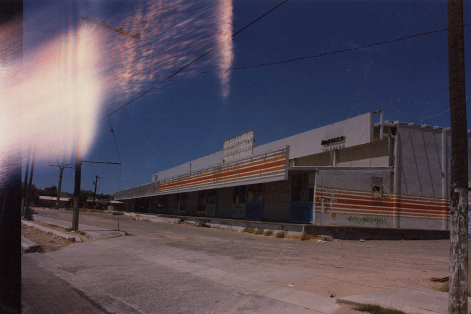 “Galerón de la Conasupo, abandonado, en la colonia 8 de Octubre”.