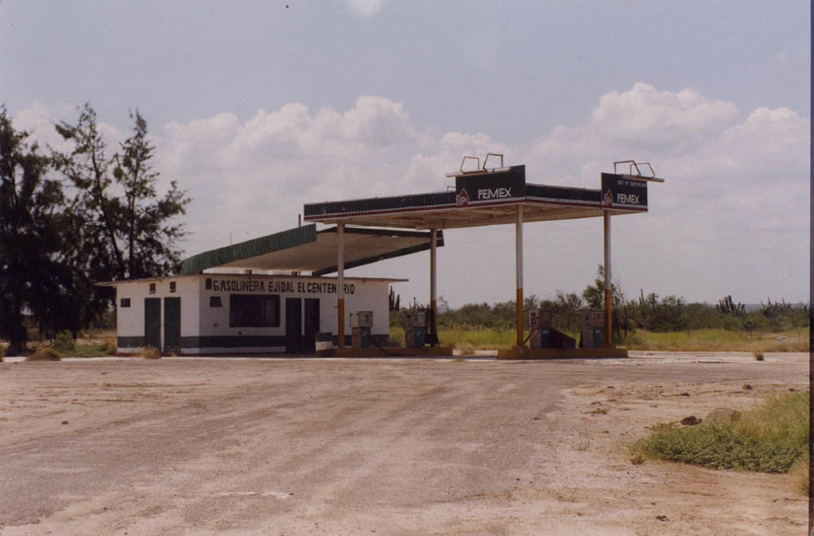 “Gasolinera ejidal El Centenario”.