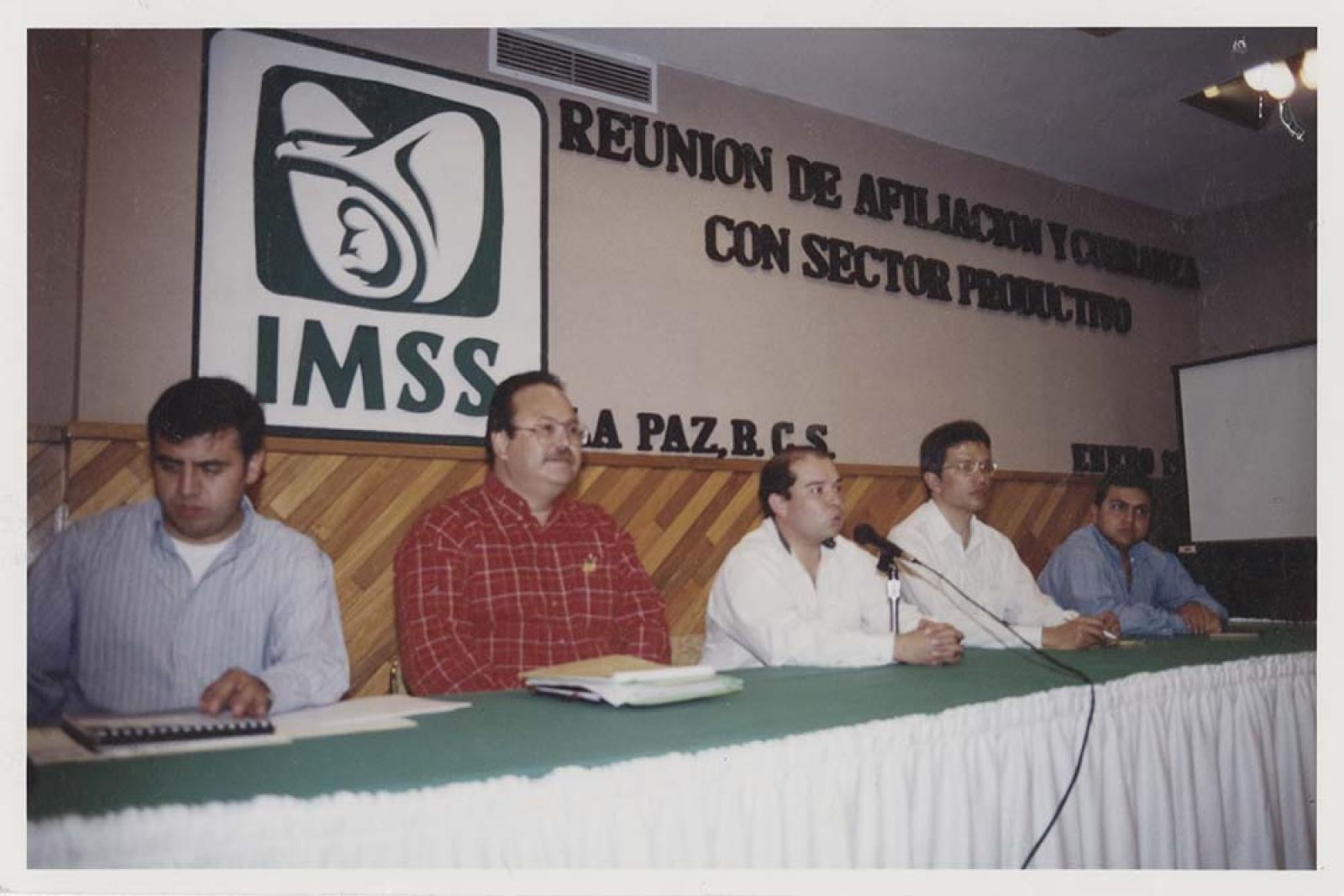 “Gerardo Cajiga dicta conferencia a empresarios sudcalifornianos”.