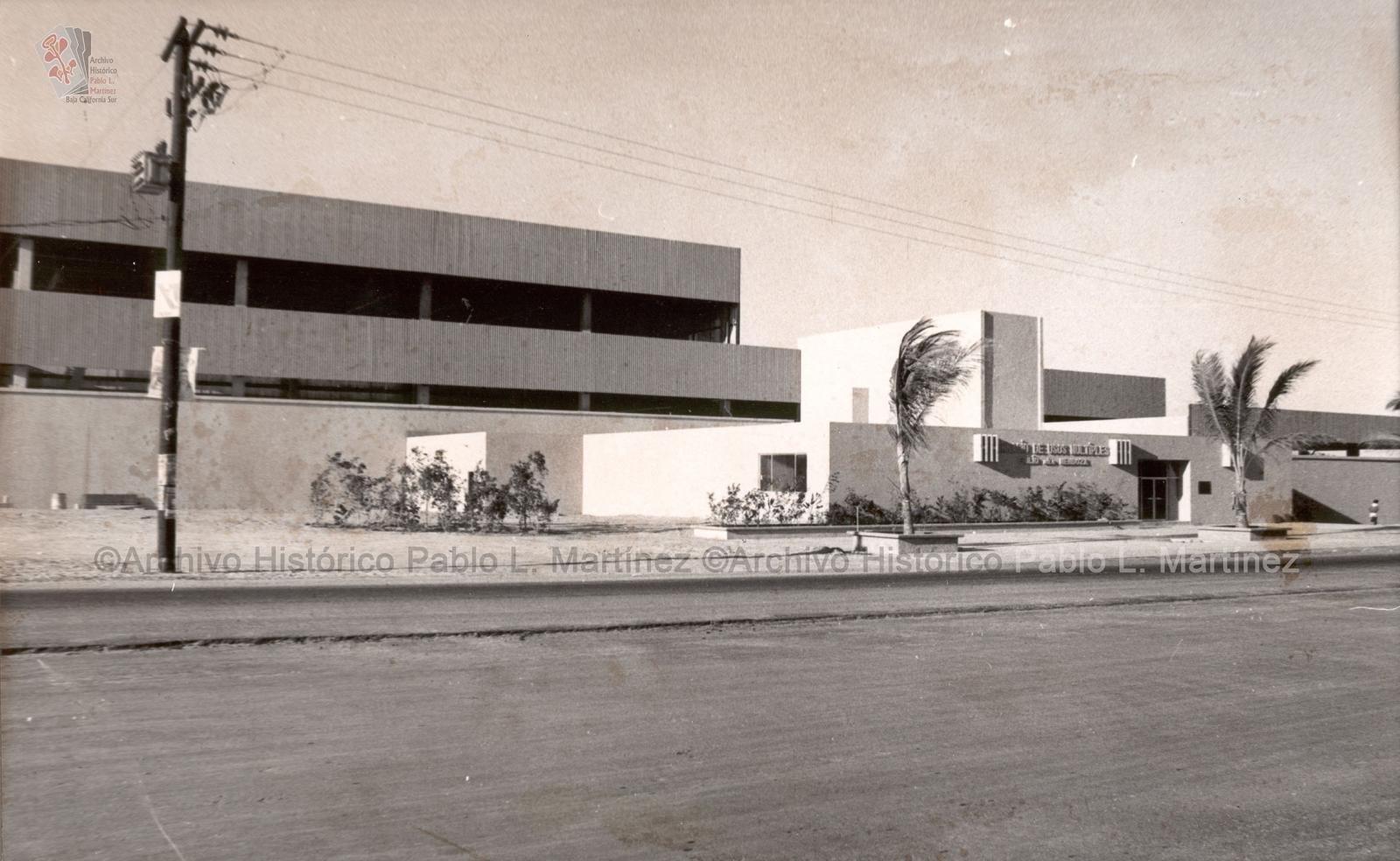 Gimnasio de Usos Múltiples Profesor Emilio Mendoza Möuett en La Paz, Baja California Sur.