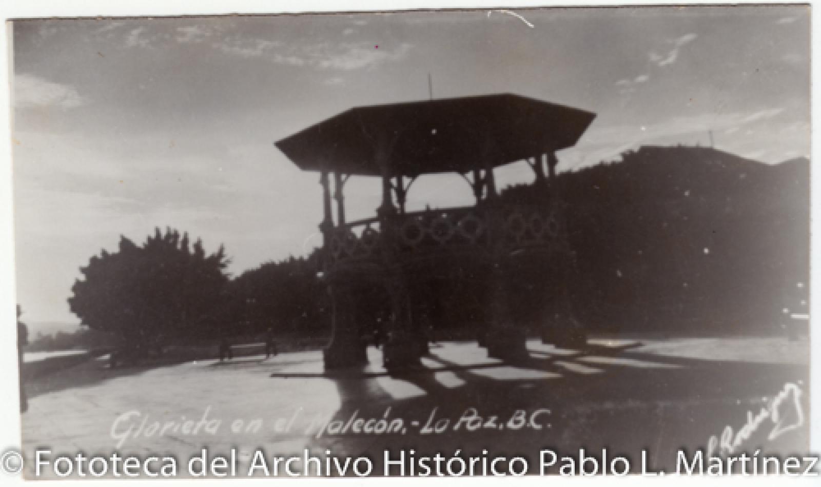 Glorieta en el Malecón- La Paz, B. C. S.